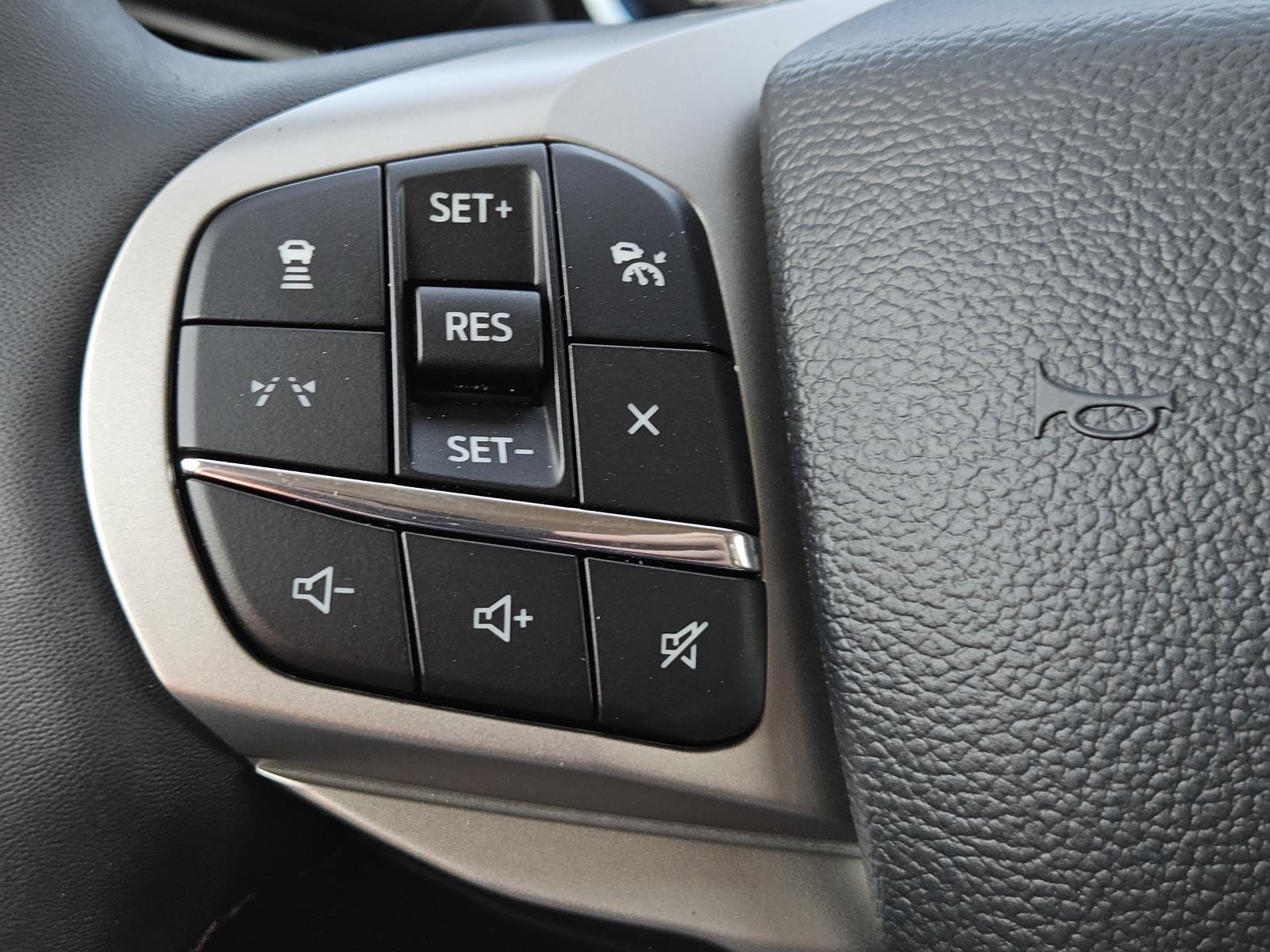 2025 Ford Explorer Active - Photo 19