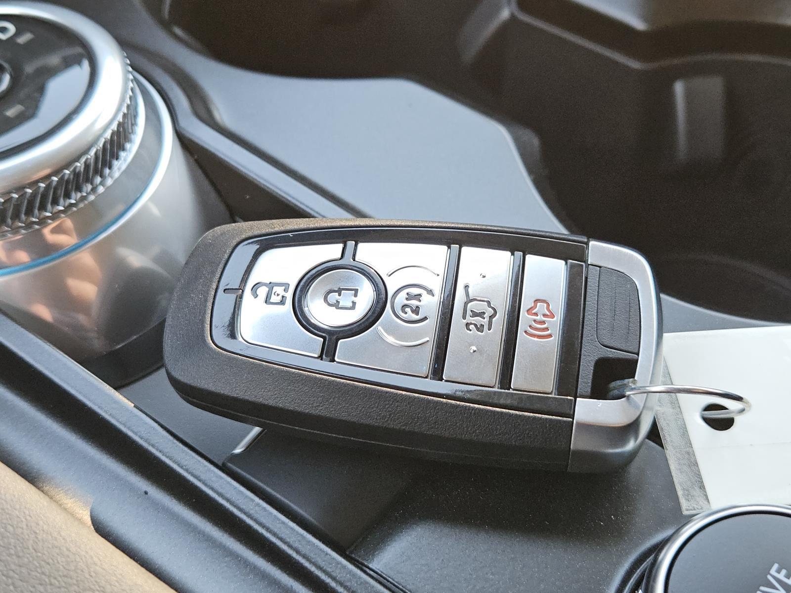 2025 Ford Explorer Active - Photo 30