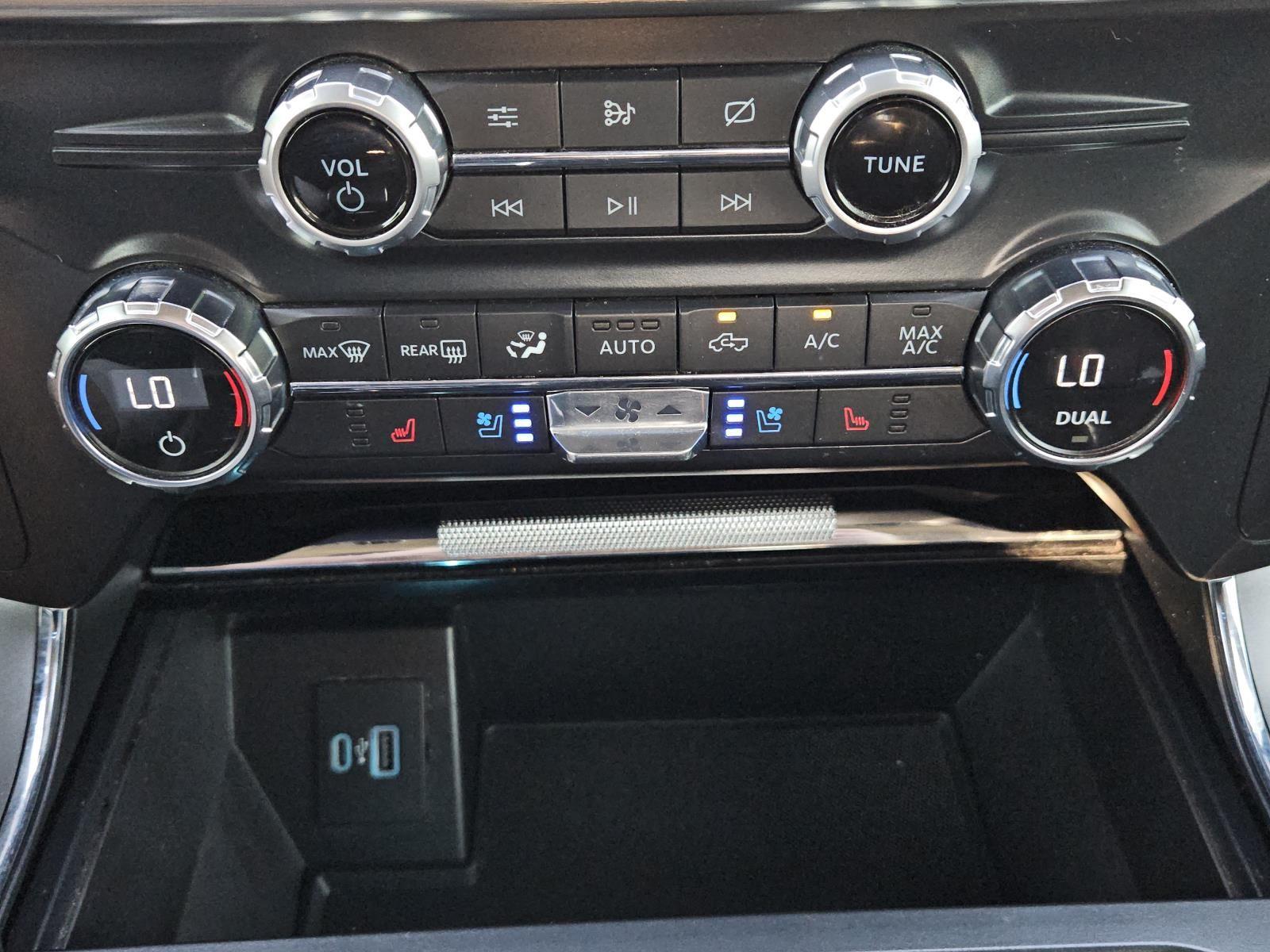 2021 Ford F-150 Lariat photo 13