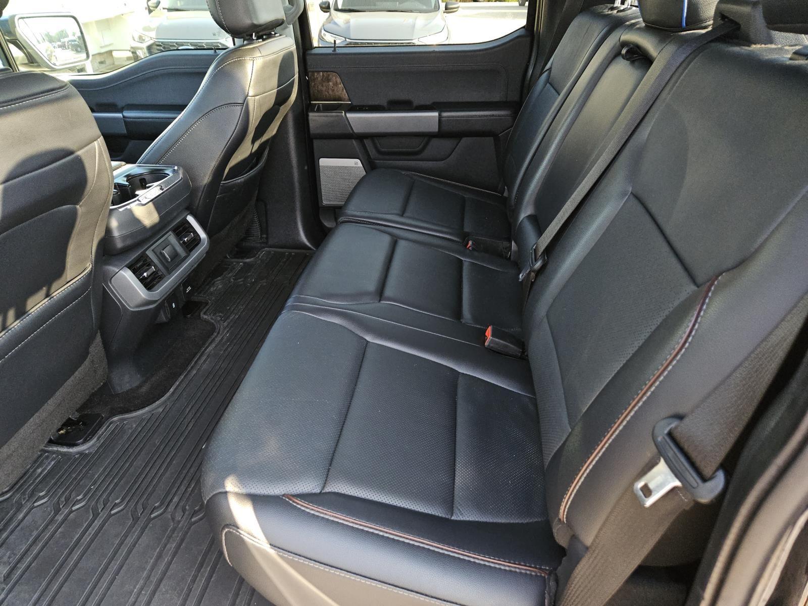 2021 Ford F-150 Lariat photo 28