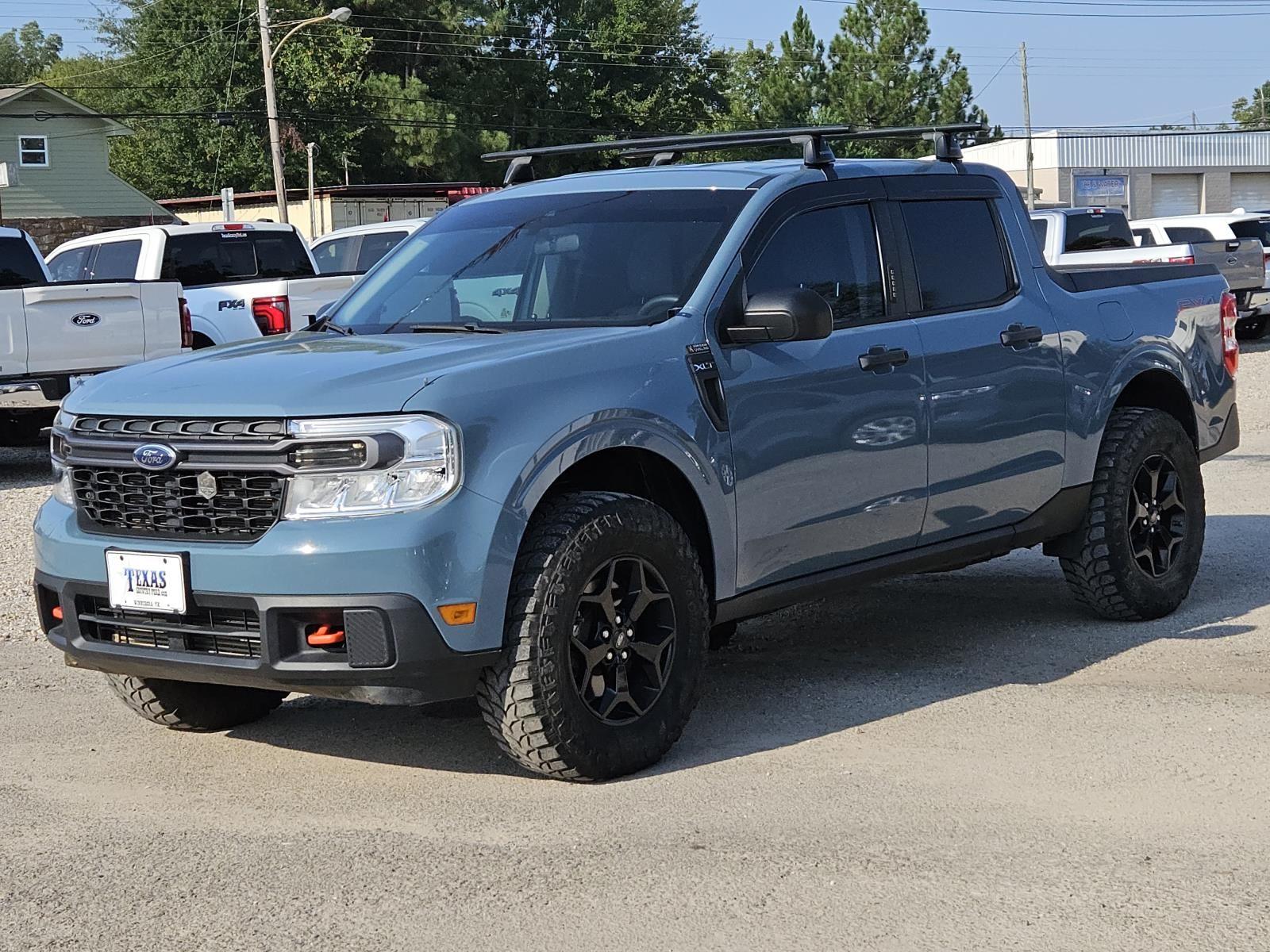 2022 Ford Maverick XLT photo 2