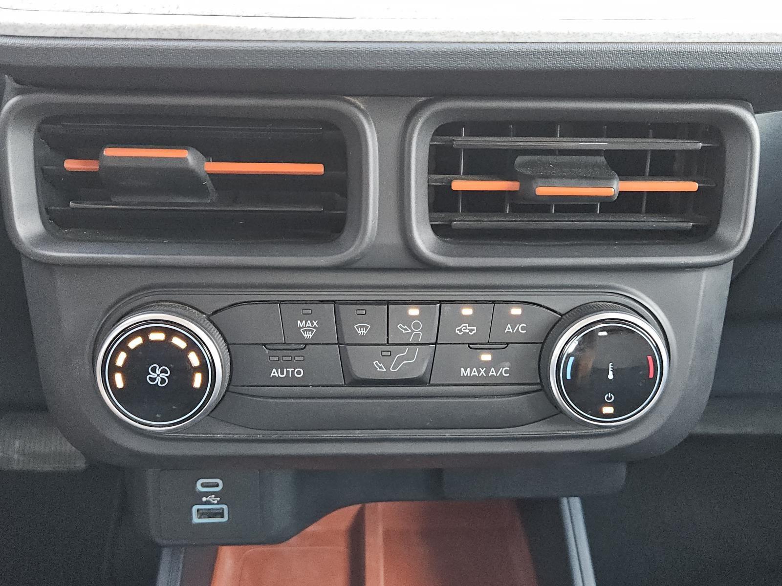 2022 Ford Maverick Lariat photo 12