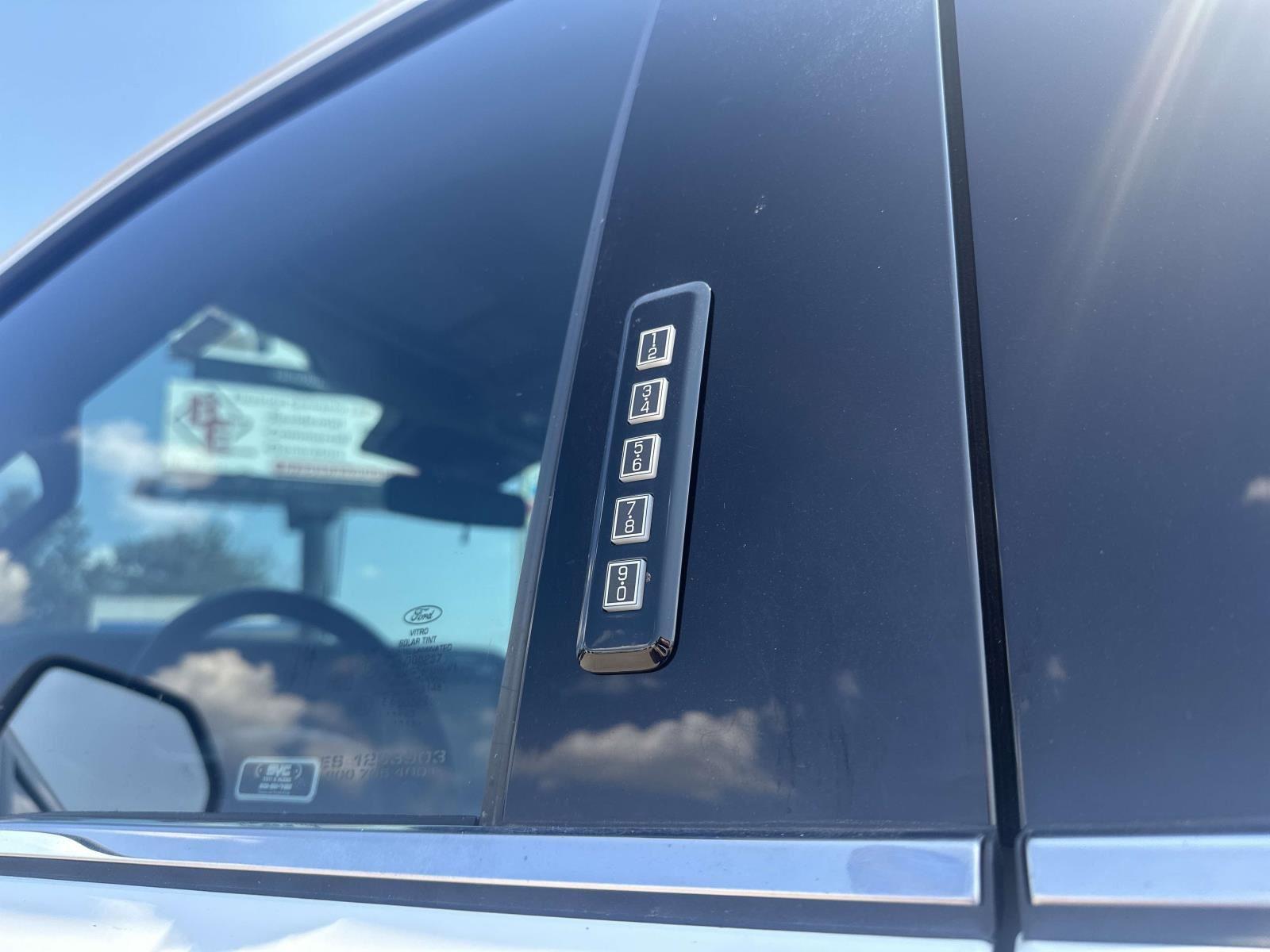 2023 Ford F-250 Lariat photo 7