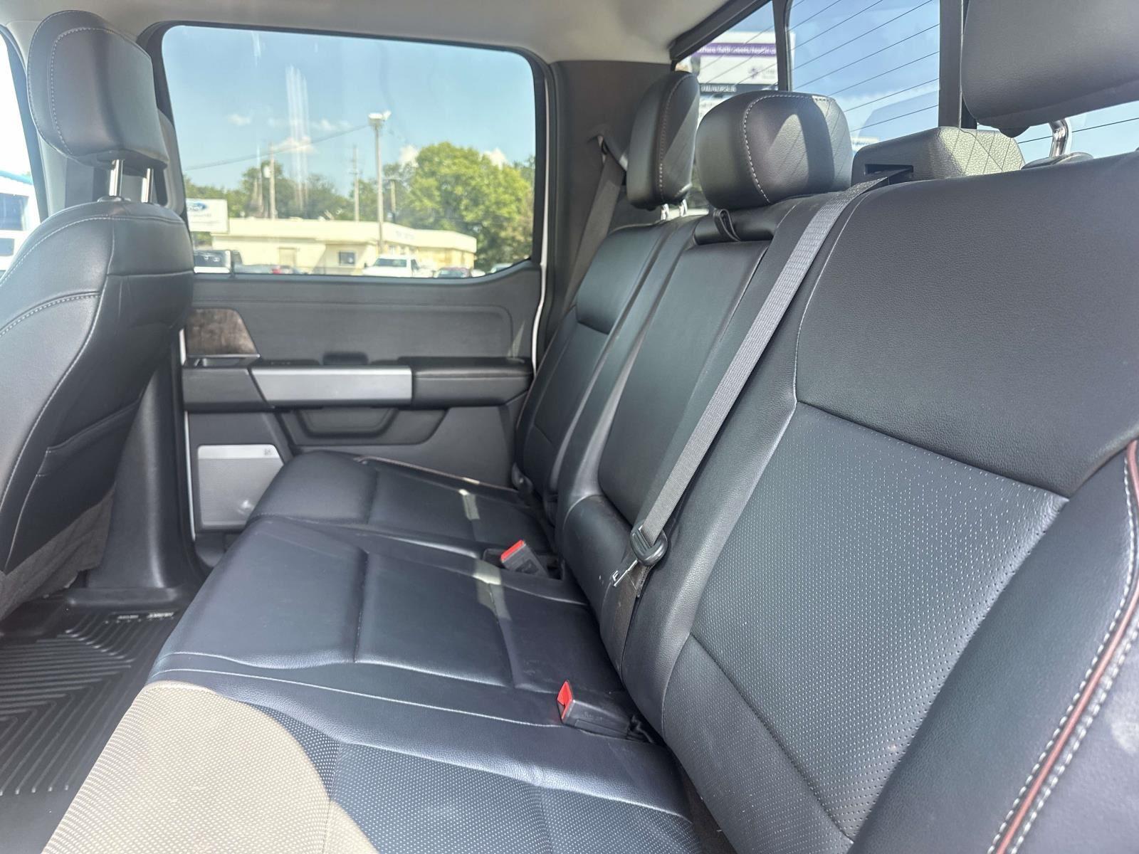 2023 Ford F-250 Lariat photo 18