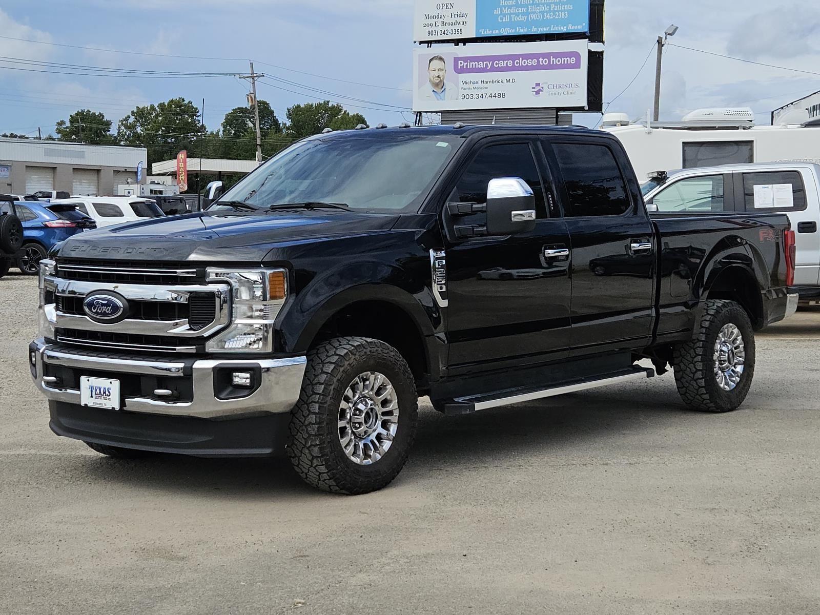 2022 Ford F-250 XLT photo 3