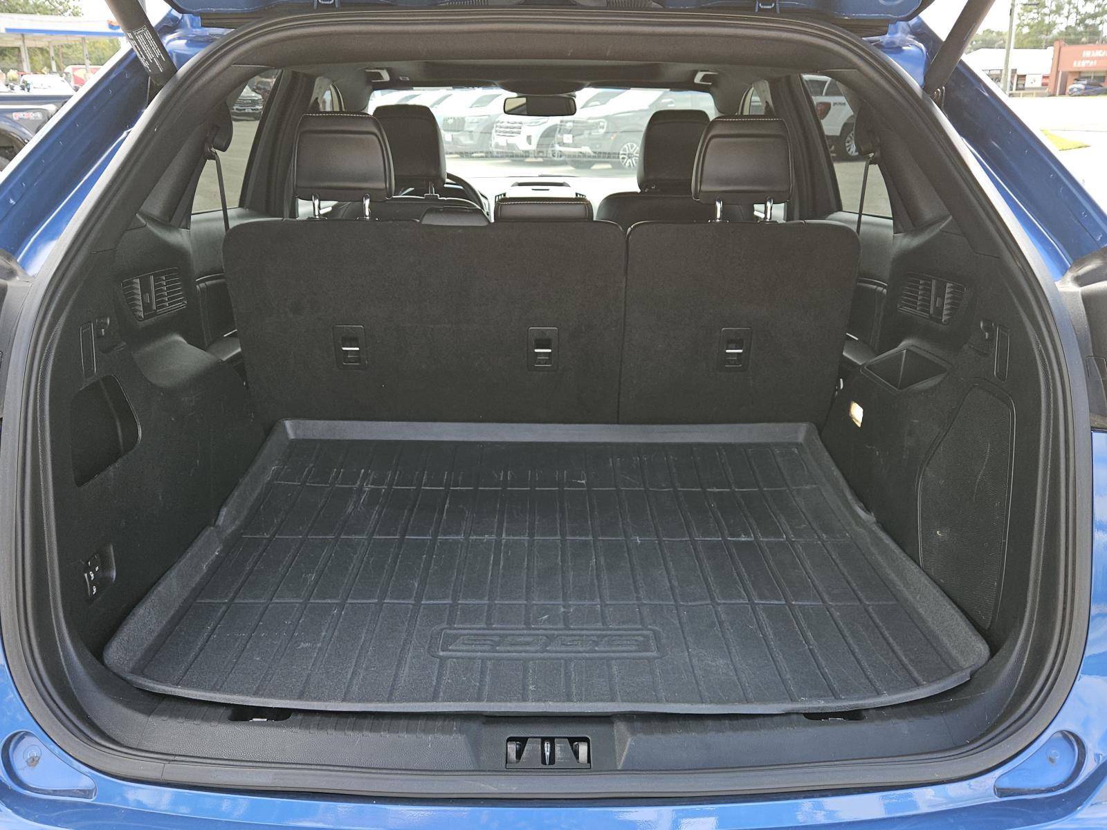 2020 Ford Edge ST photo 10