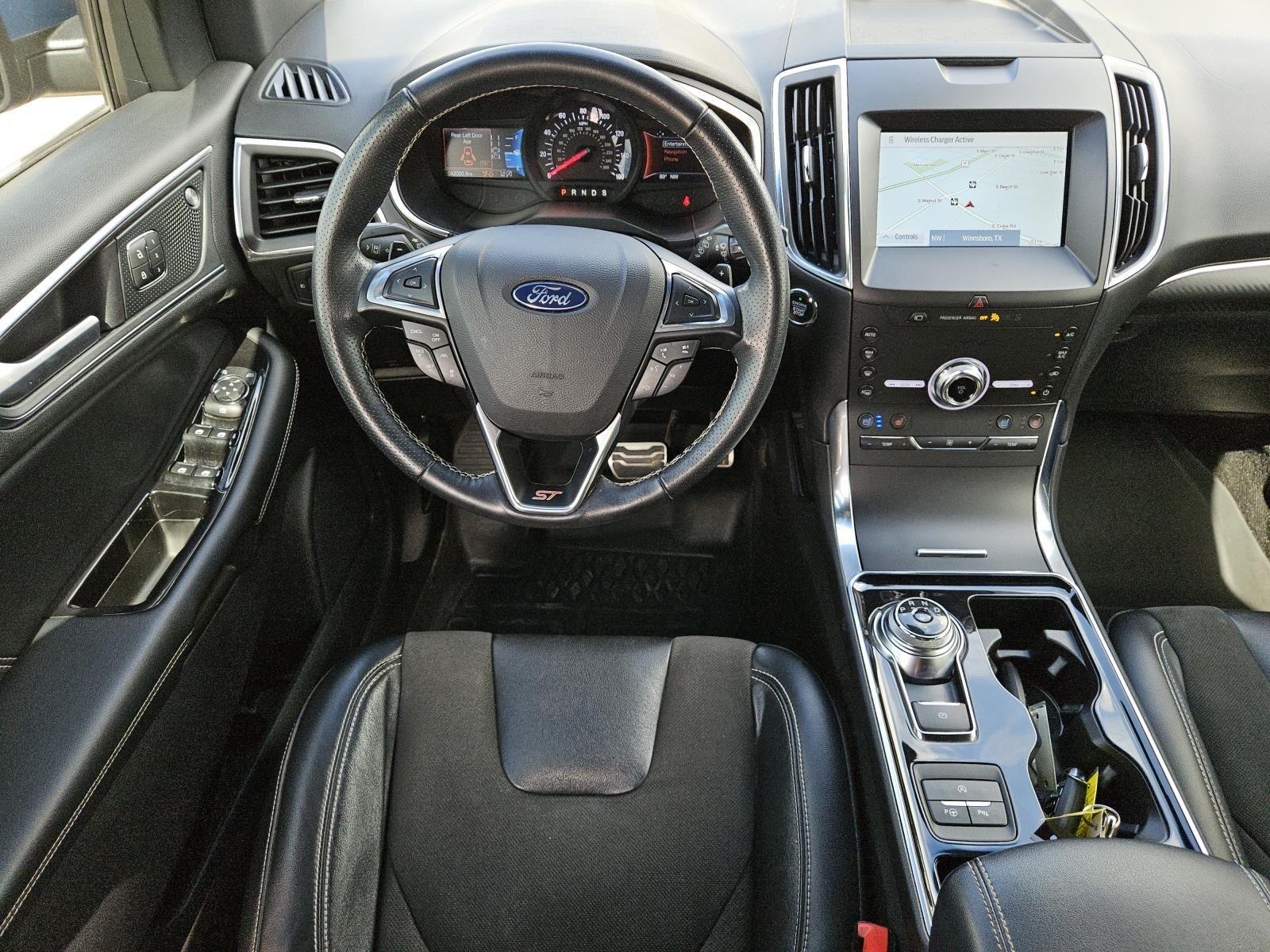 2020 Ford Edge ST photo 11