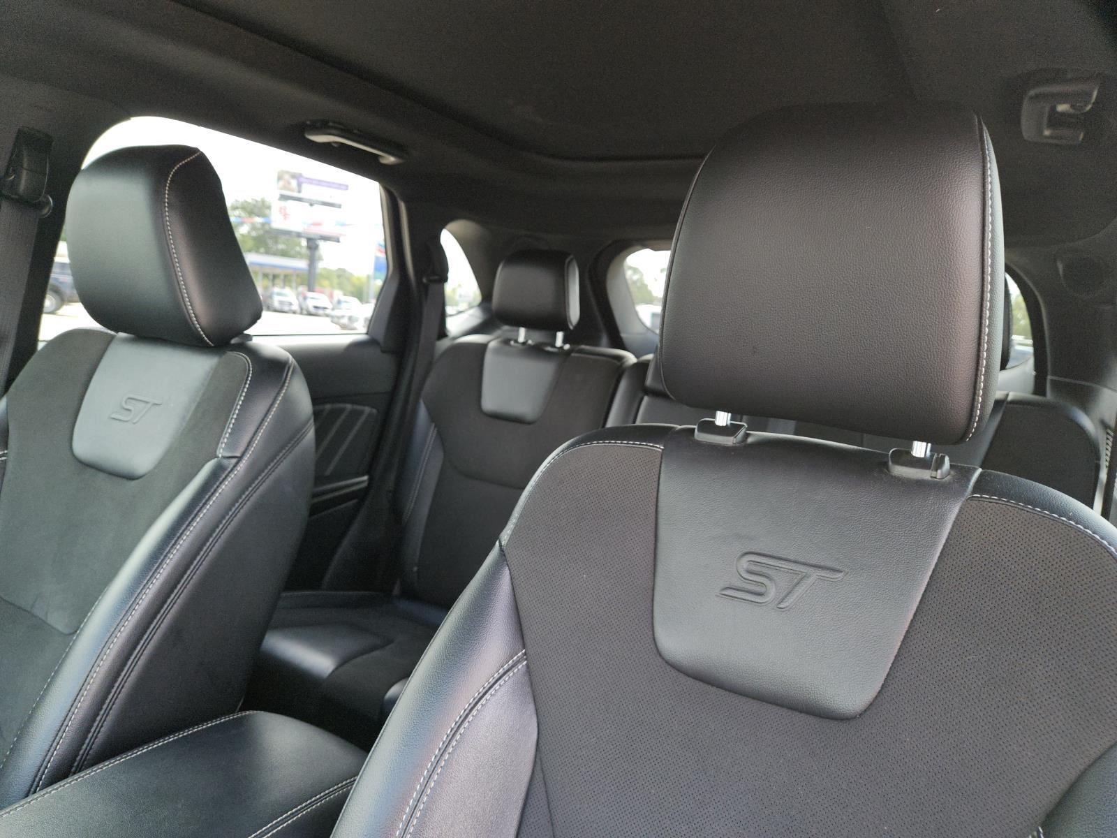 2020 Ford Edge ST photo 25