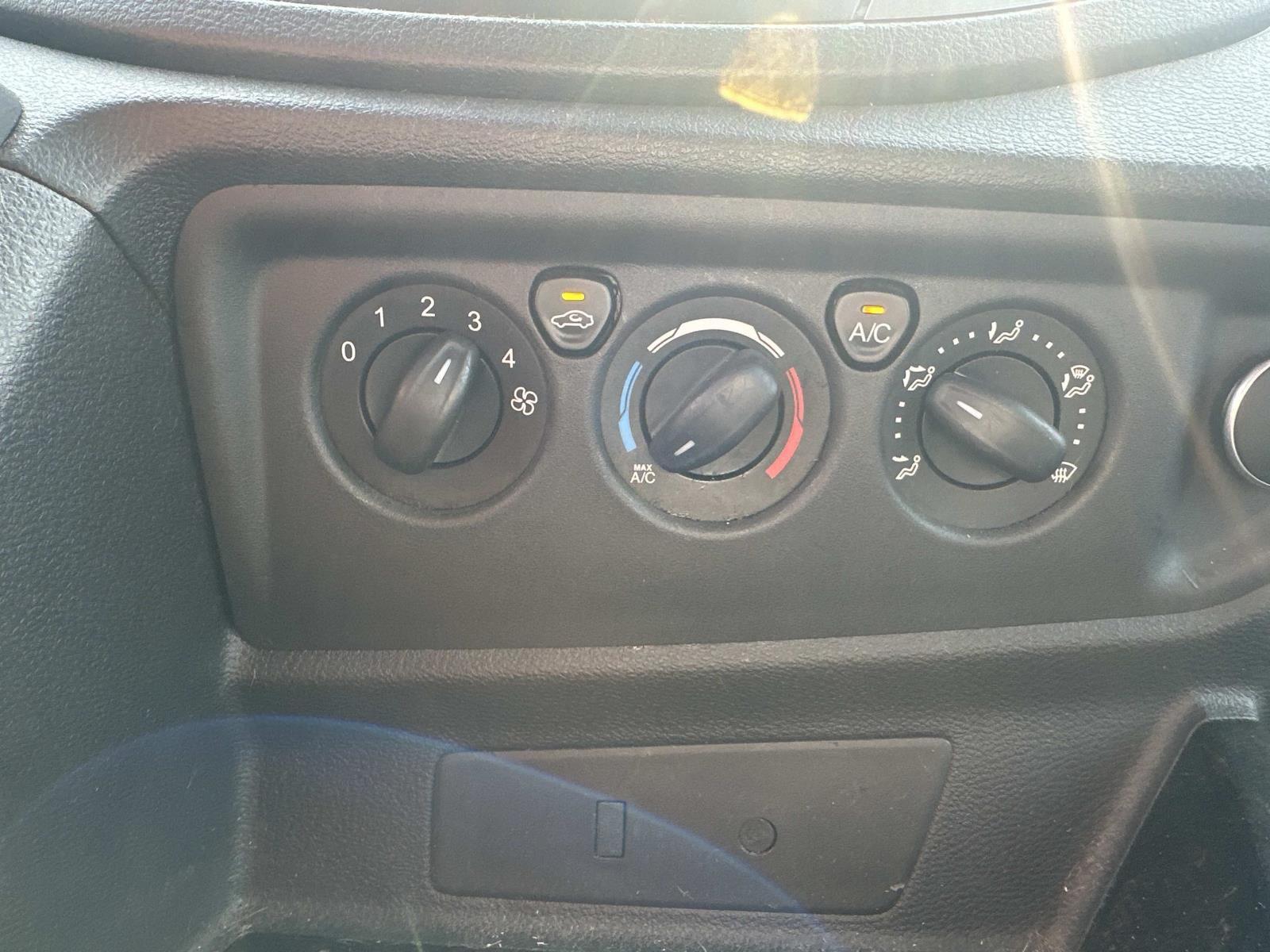 2015 Ford Transit Van photo 18