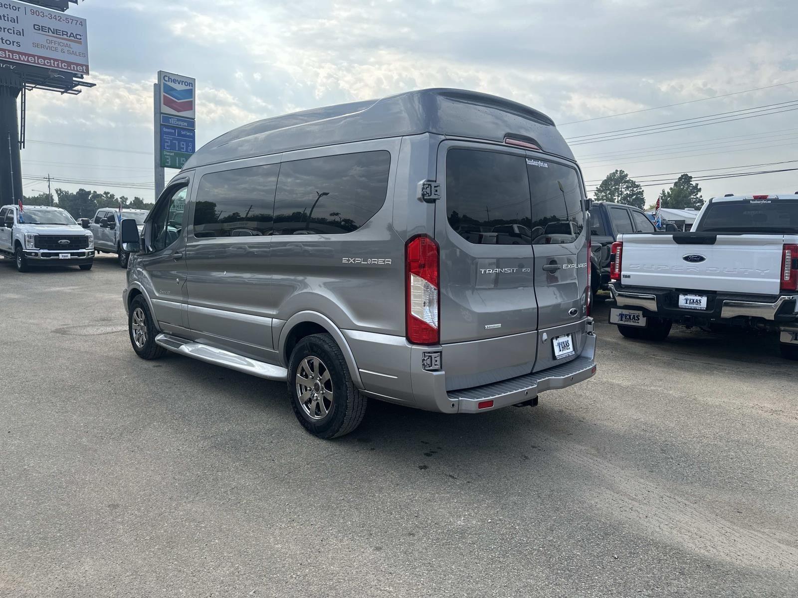 2015 Ford Transit Van photo 4