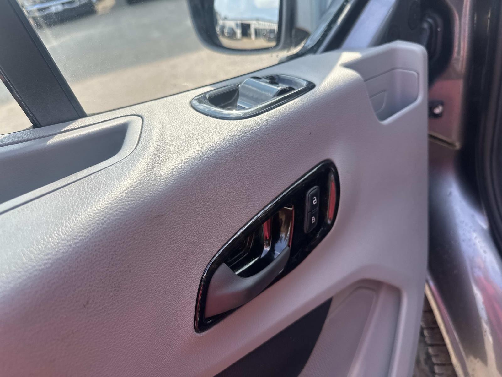2015 Ford Transit Van photo 11