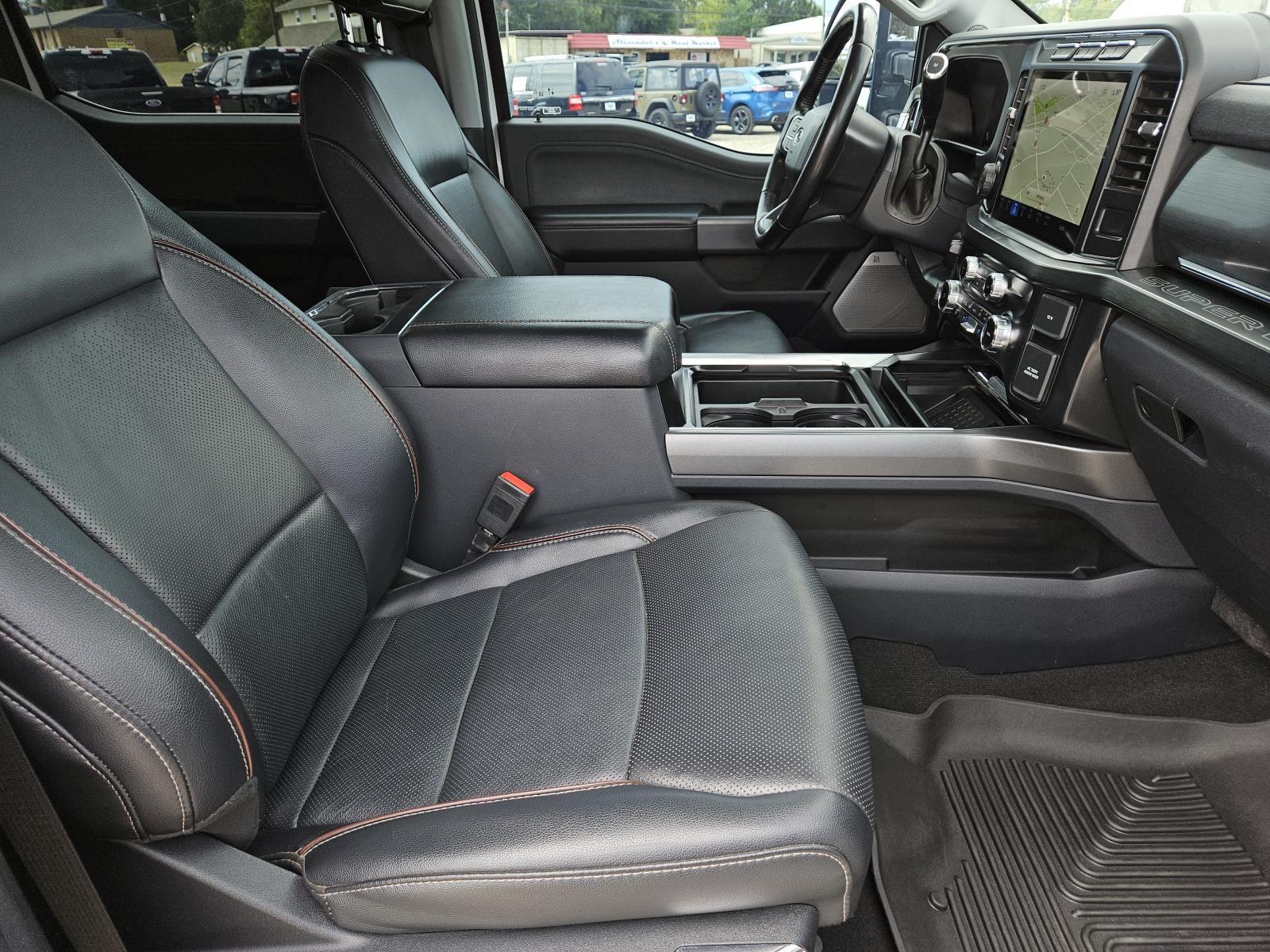 2023 Ford F-250 Lariat photo 30