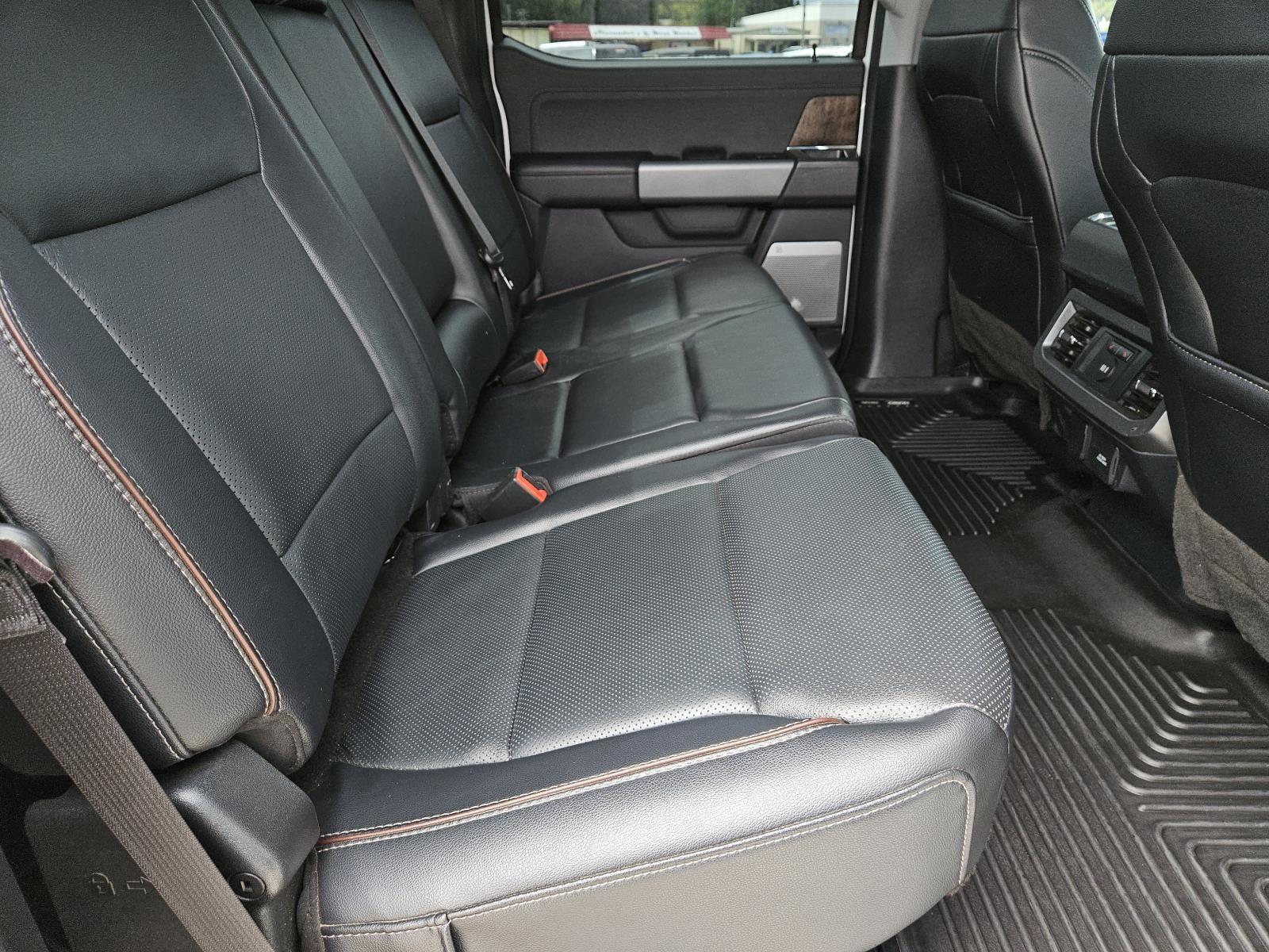 2023 Ford F-250 Lariat photo 32