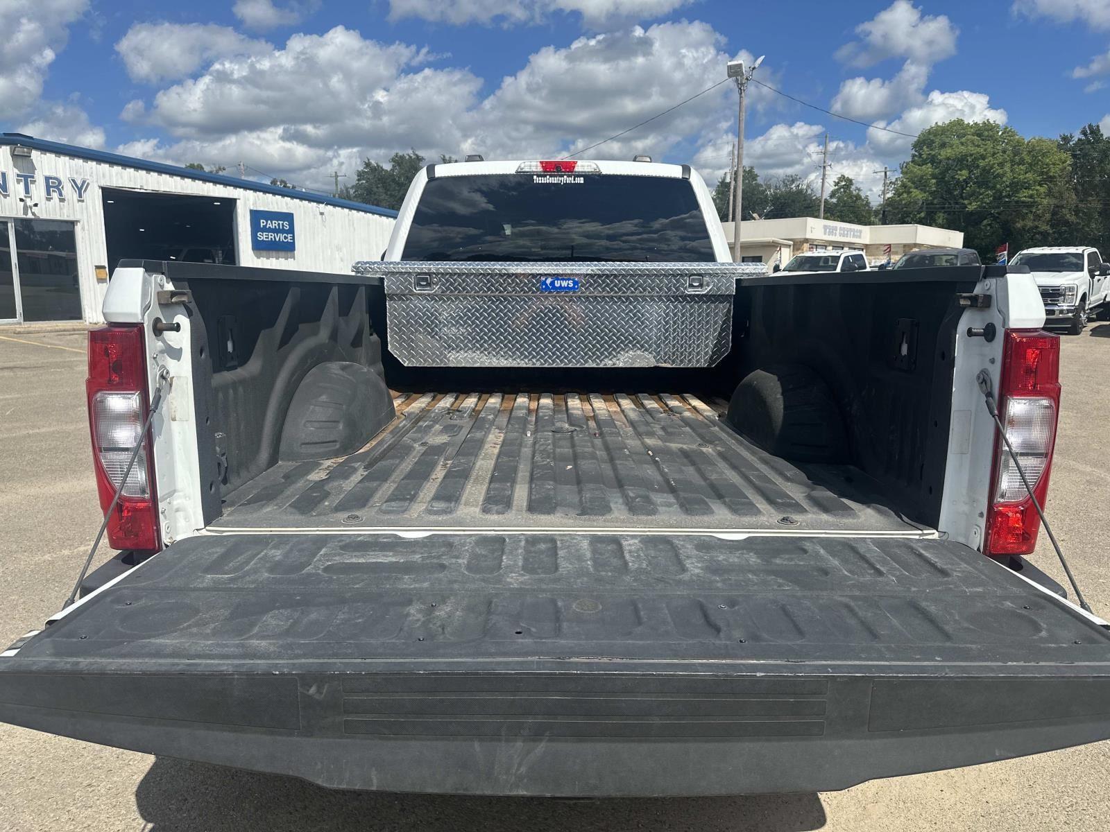2022 Ford F-350 XL photo 4