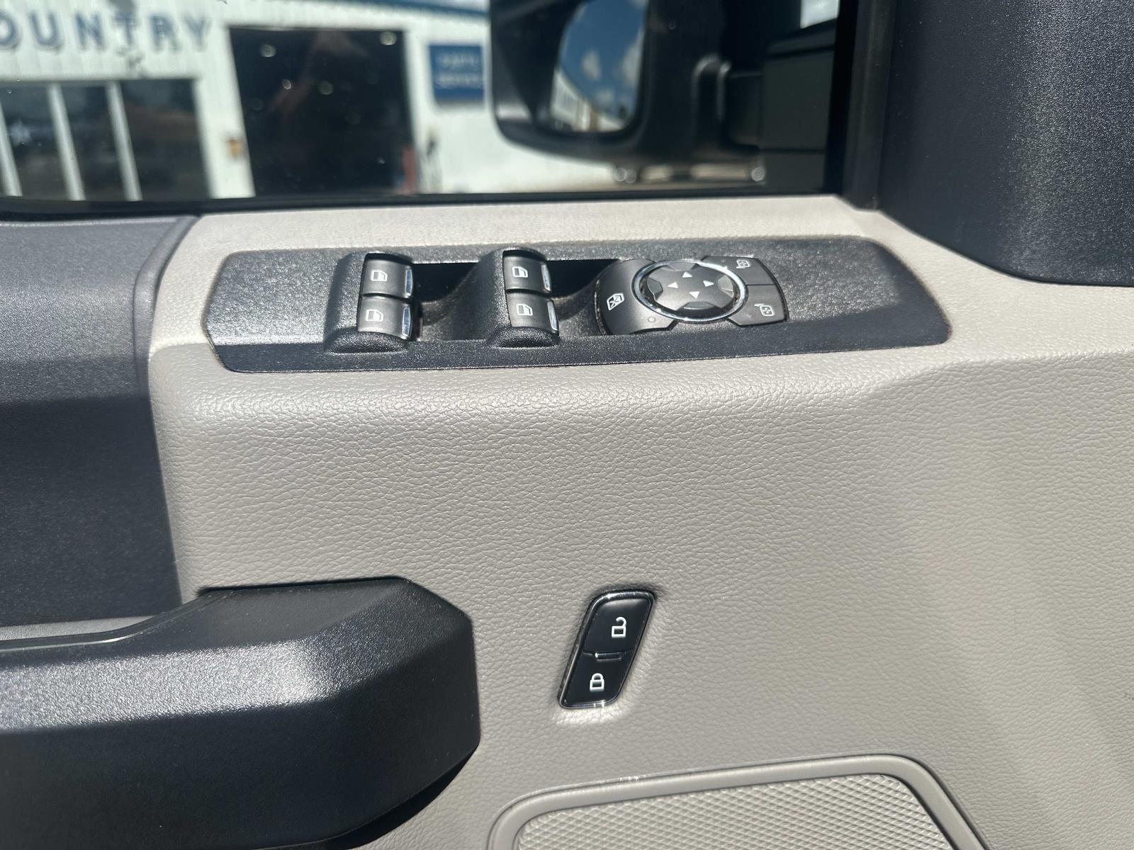 2022 Ford F-350 XL photo 9