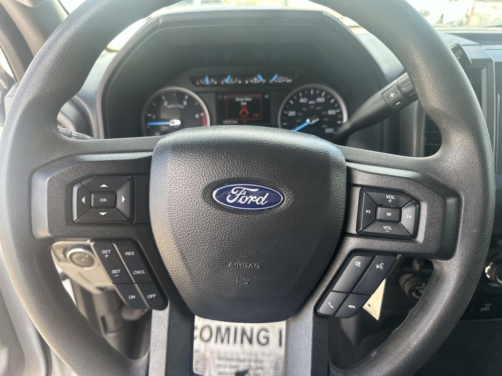2022 Ford F-350 XL photo 12