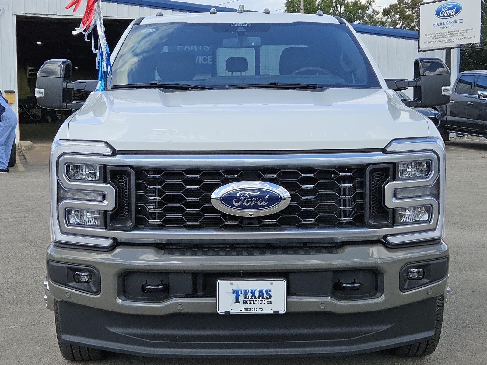 2026 Ford F-350 King Ranch photo 2