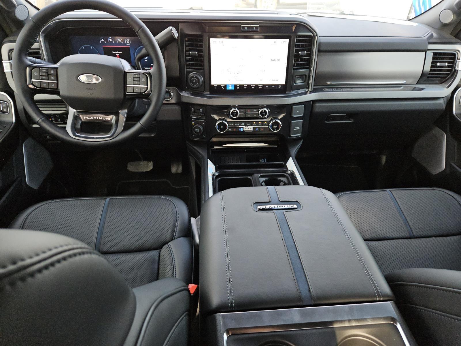 2026 Ford F-250 Super Duty Platinum - Photo 12