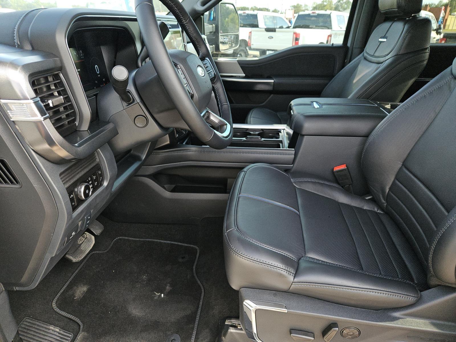 2026 Ford F-250 Super Duty Platinum - Photo 25