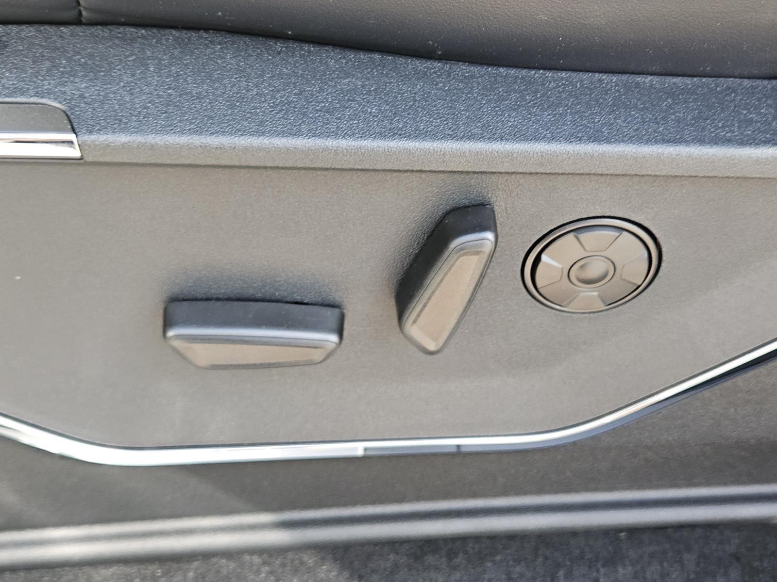 2026 Ford F-250 Super Duty Platinum - Photo 30