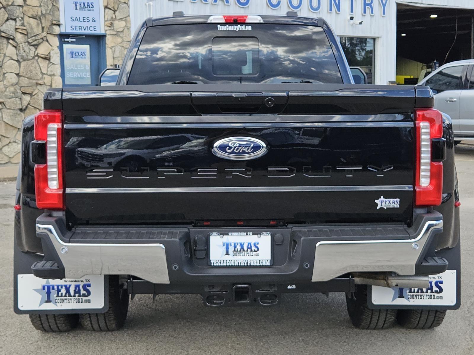 2026 Ford F-350 Lariat photo 3
