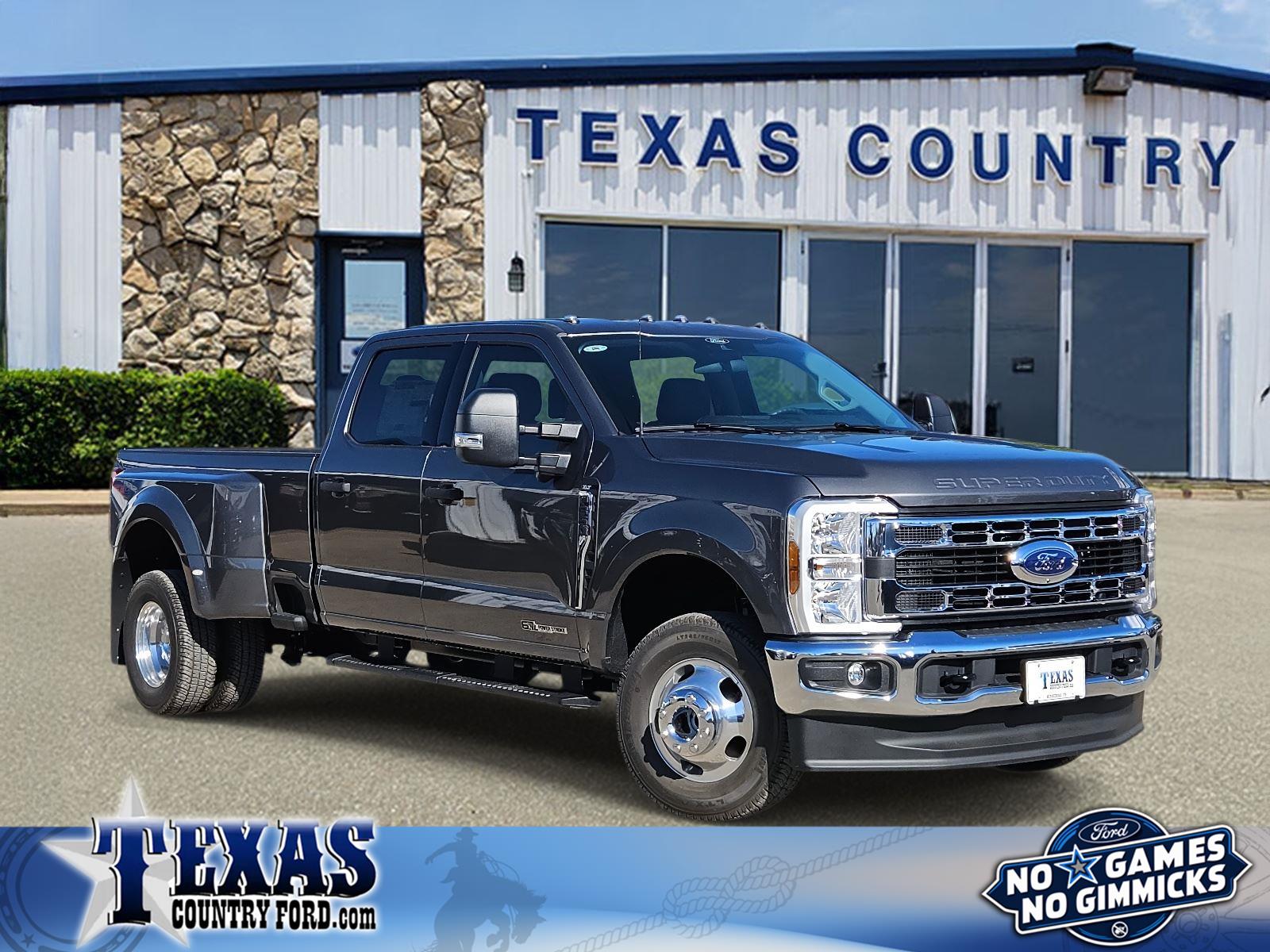 2026 Ford F-350 Super Duty XLT's photo