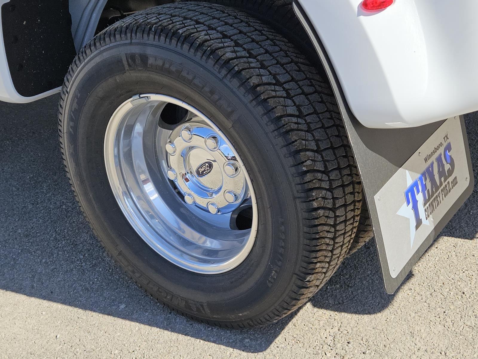 2026 Ford F-350 XLT photo 3