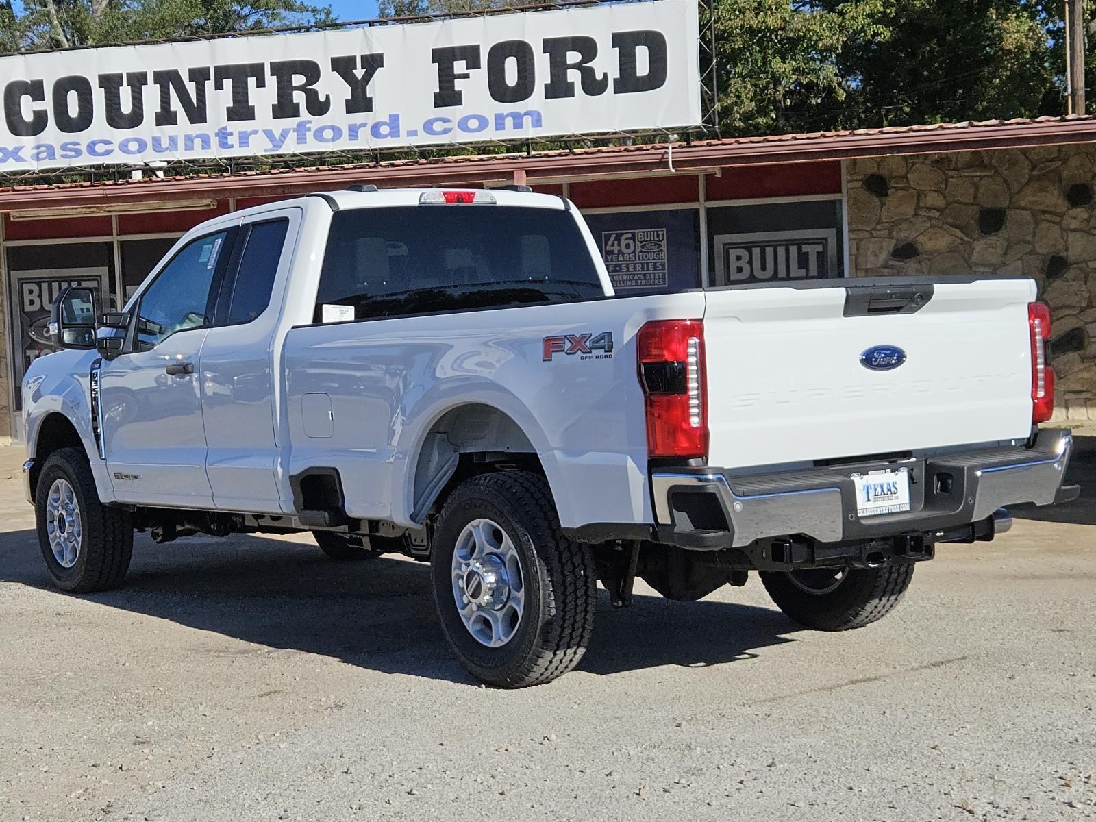 2026 Ford F-350 XLT photo 3