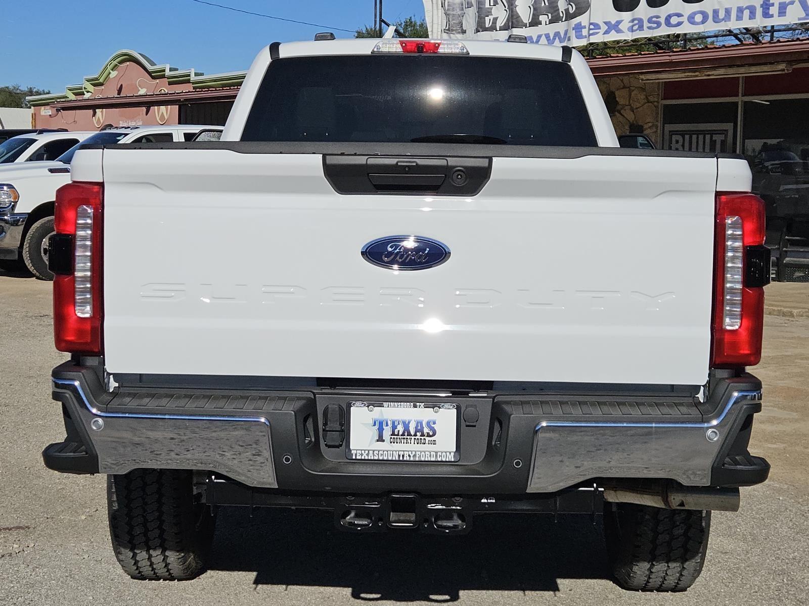 2026 Ford F-350 XLT photo 4