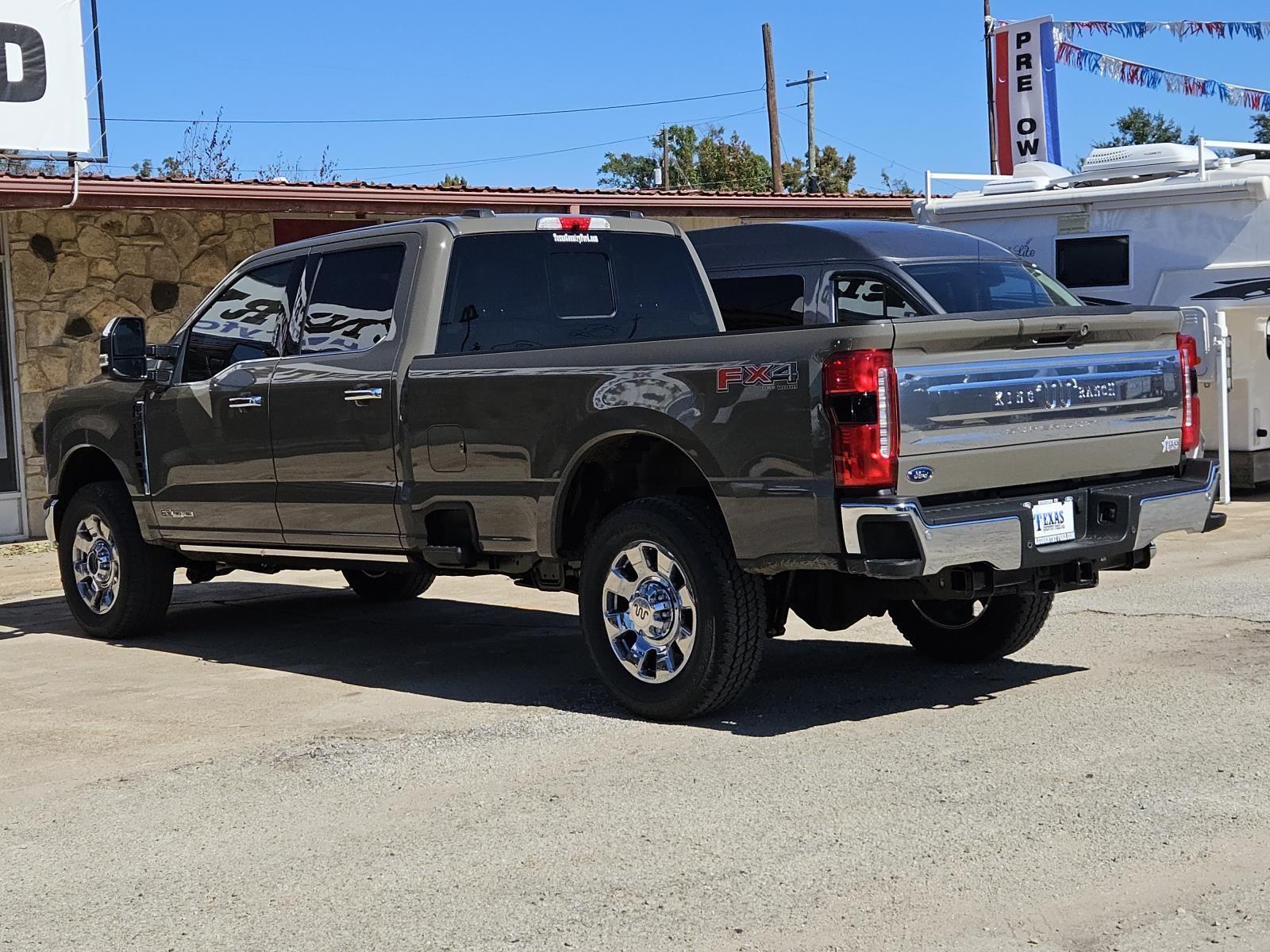 2026 Ford F-350 King Ranch photo 3