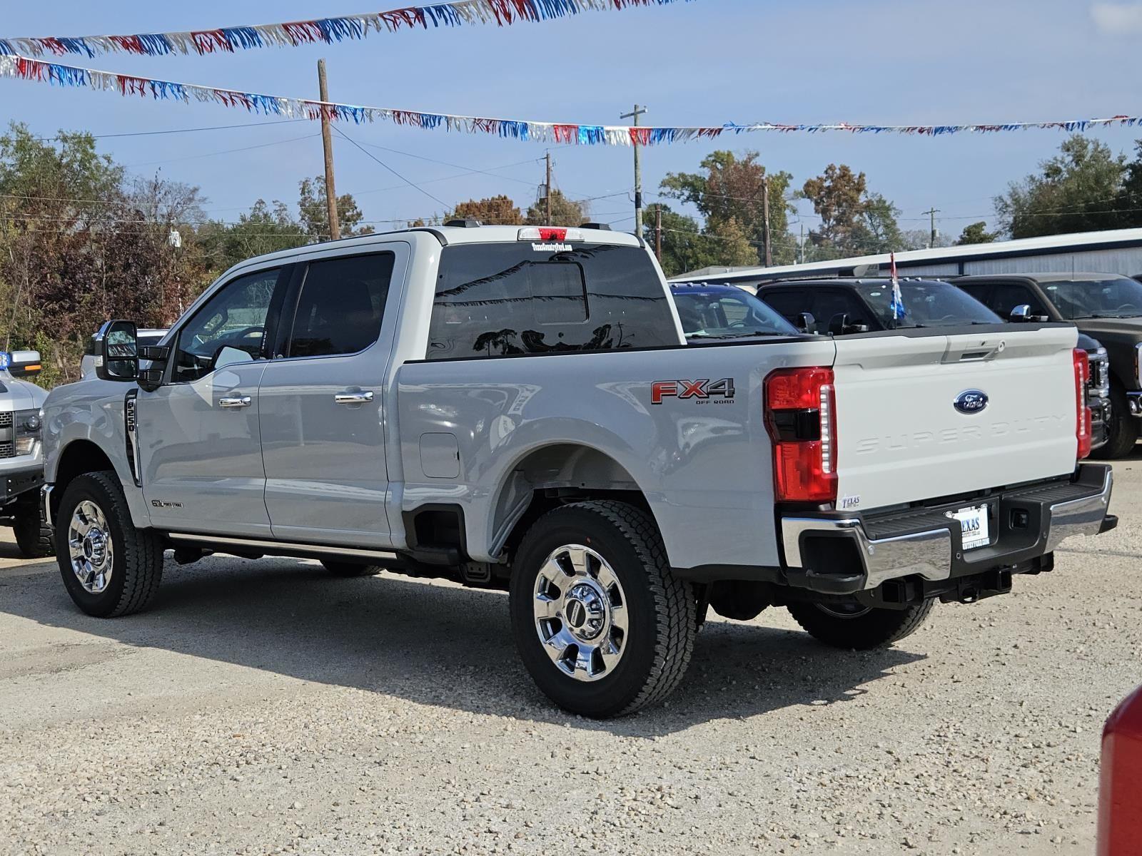 2026 Ford F-250 Lariat photo 3