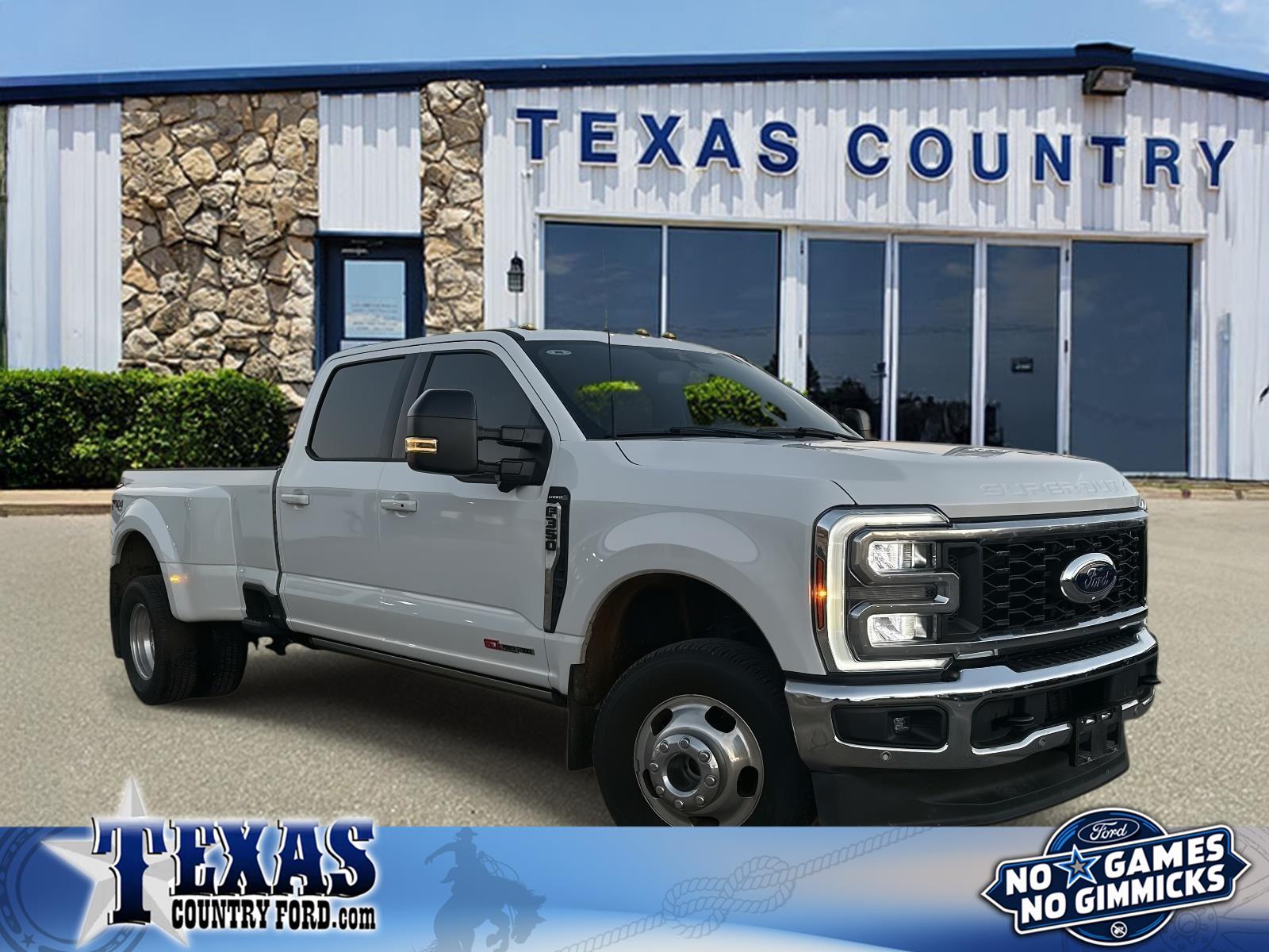 2024 Ford F-350 Super Duty Lariat's photo