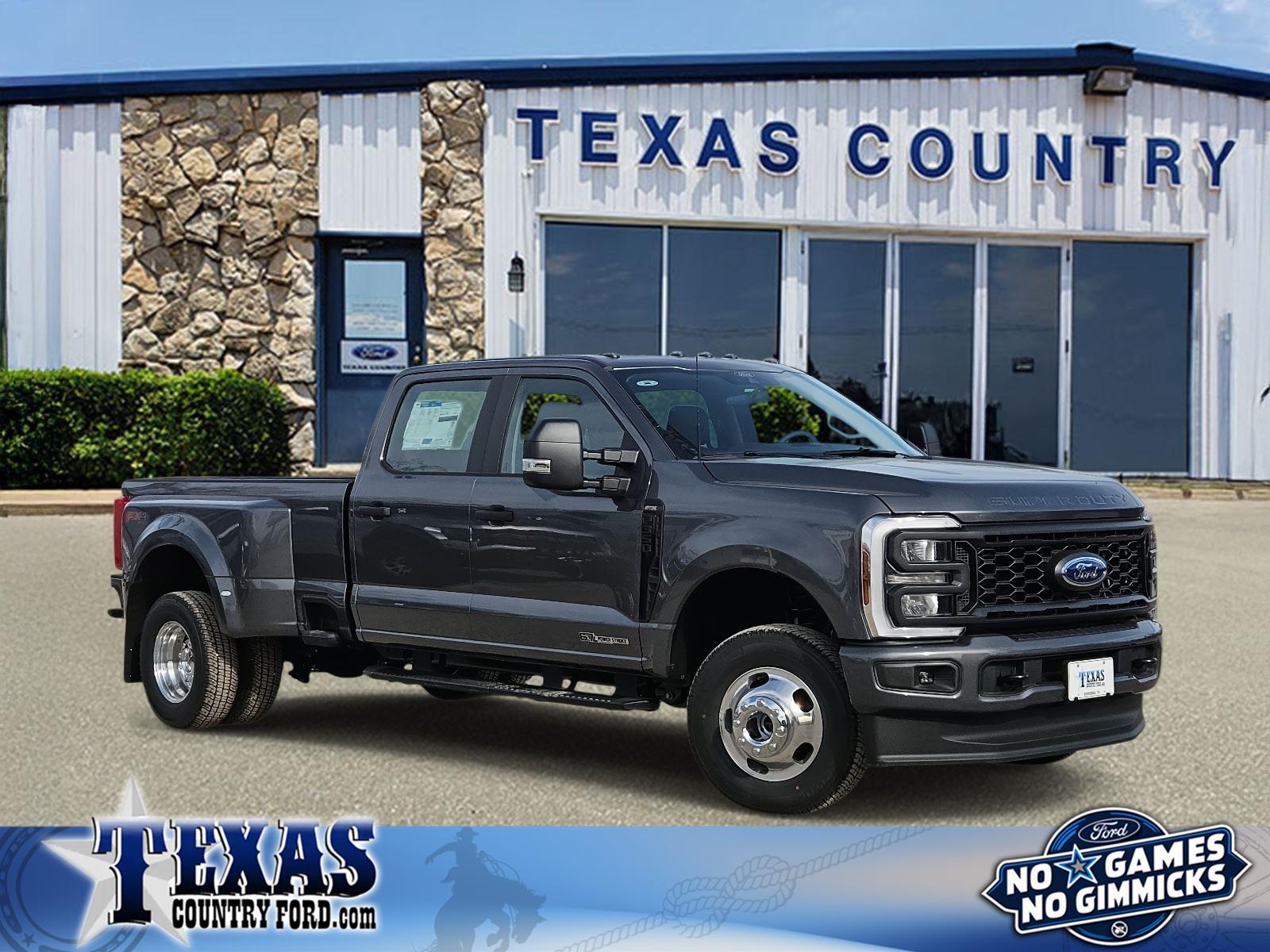 2026 Ford F-350 Super Duty XL's photo