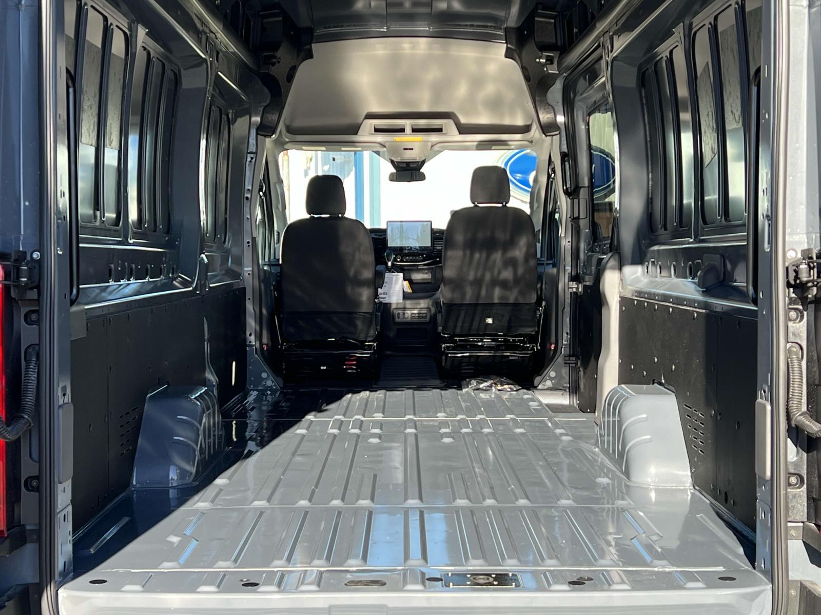 2023 Ford Transit Cargo Van photo 3