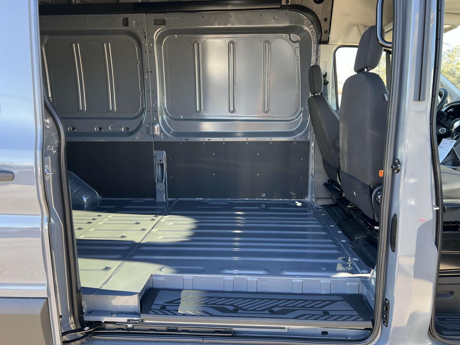 2023 Ford Transit Cargo Van photo 4