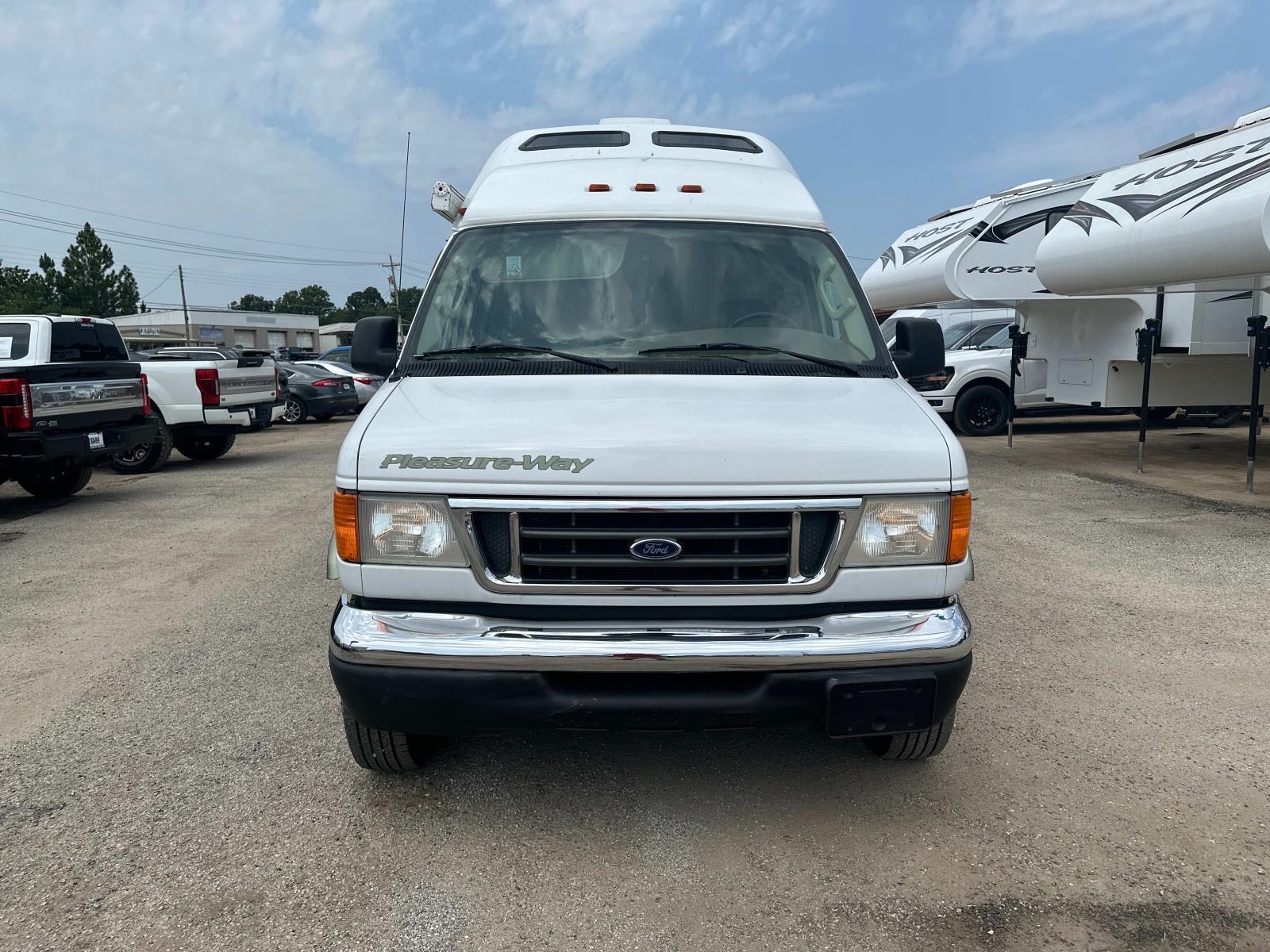 Used 2006 Ford Econoline Van Commercial with VIN 1FDSE34LX6HB33662 for sale in Winnsboro, TX