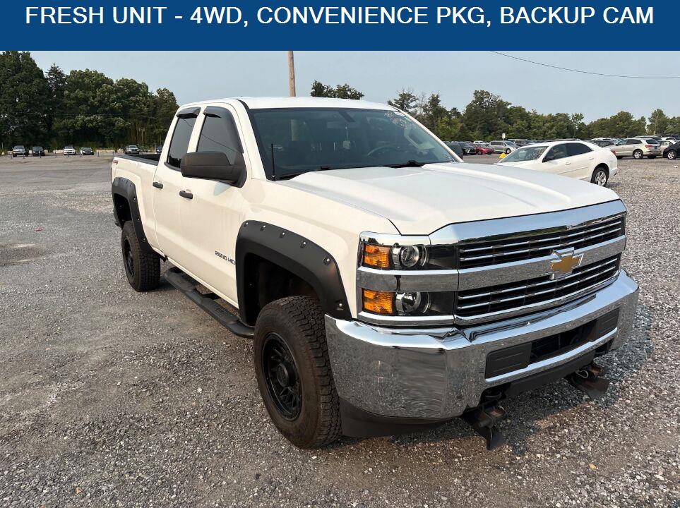 Summit White 2017 Chevrolet Silverado 2500HD Pickup Truck Four-Wheel Drive 6-Speed Automatic
