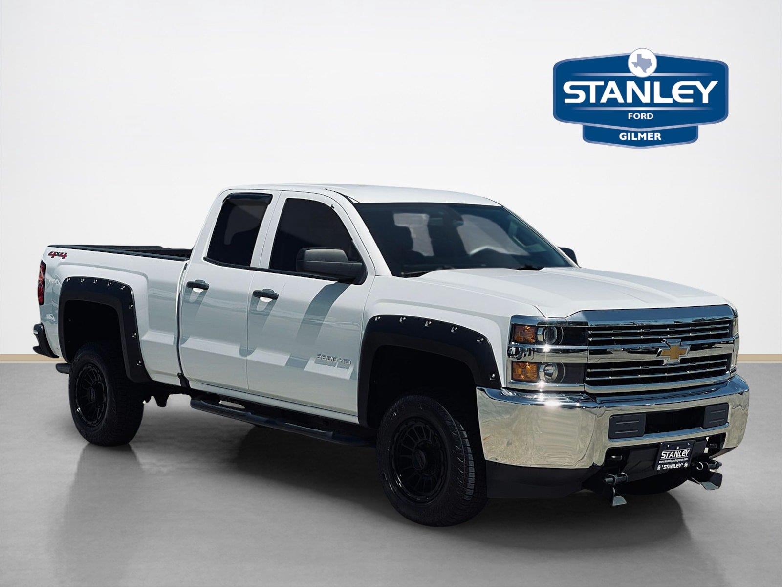 Summit White 2017 Chevrolet Silverado 2500HD Pickup Truck Four-Wheel Drive 6-Speed Automatic