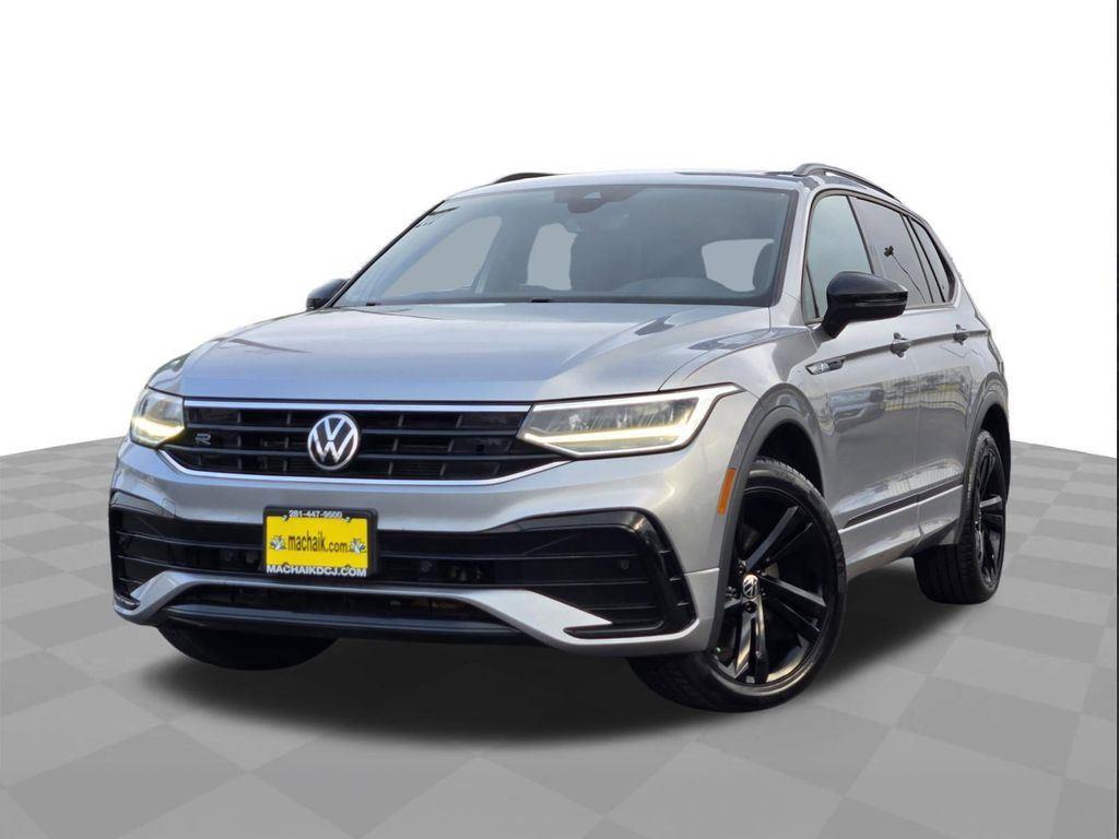 Pyrite Silver Metallic 2023 Volkswagen Tiguan SE R-Line Black 4Motion SUV / Crossover All-Wheel Drive 8-Speed Automatic