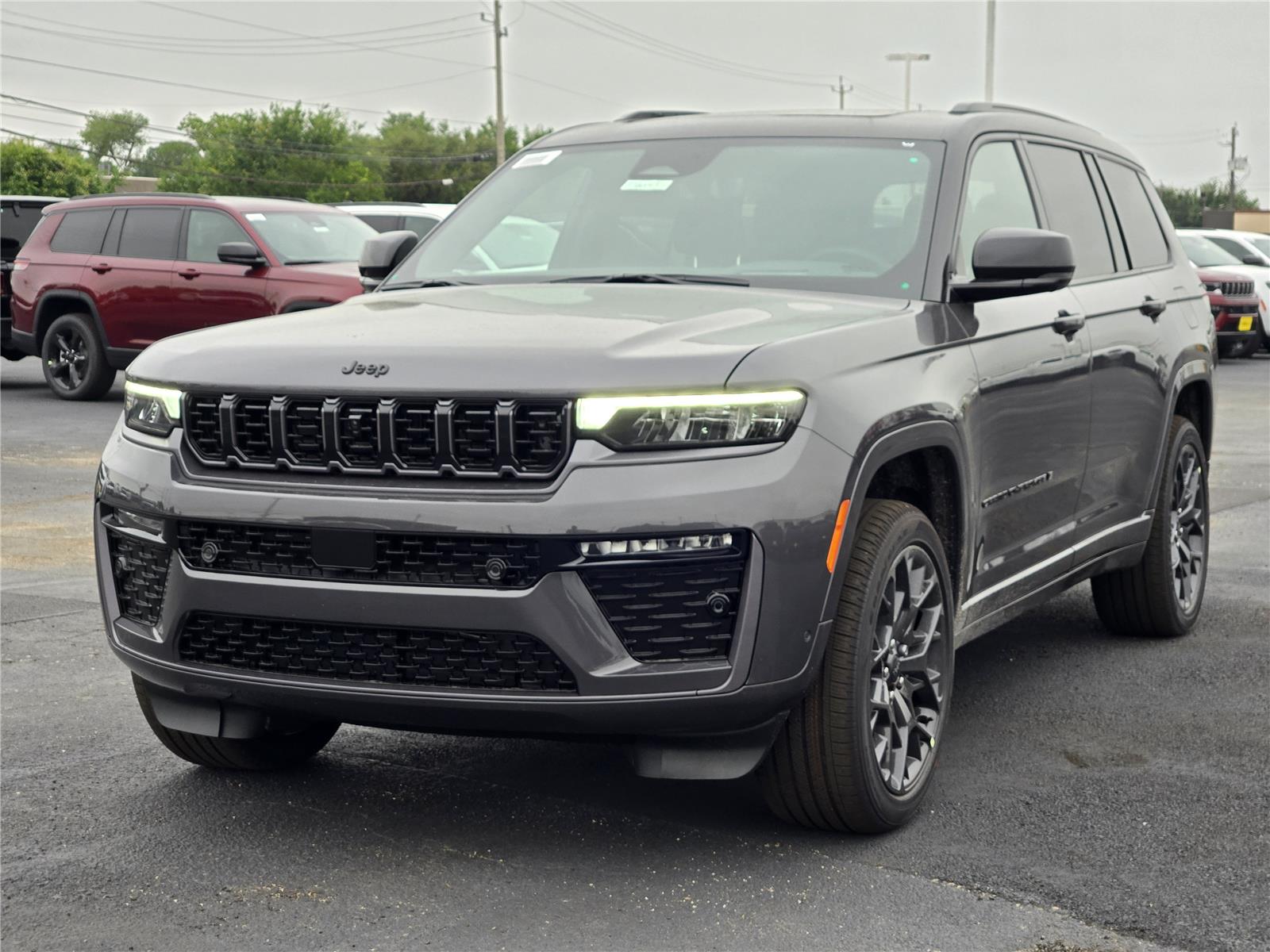 Baltic Gray Metallic Clearcoat 2026 Jeep Grand Cherokee L SUV / Crossover Four-Wheel Drive 8-Speed Automatic
