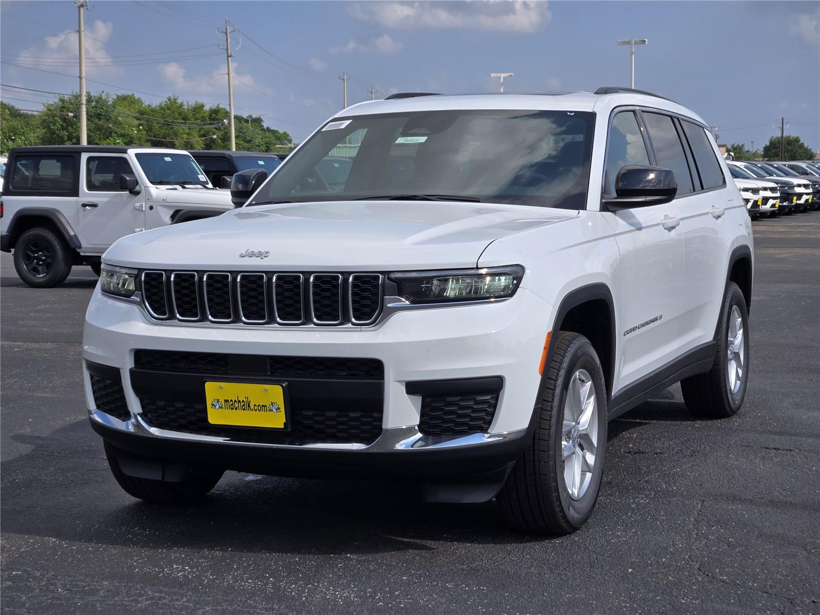 Bright White Clearcoat 2026 Jeep Grand Cherokee L SUV / Crossover 4X2 8-Speed Automatic