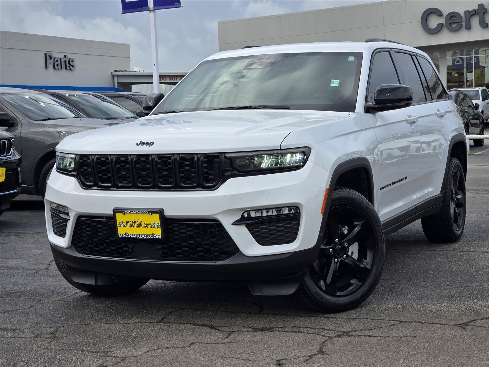 Bright White Clearcoat 2025 Jeep Grand Cherokee SUV / Crossover Four-Wheel Drive 8-Speed Automatic