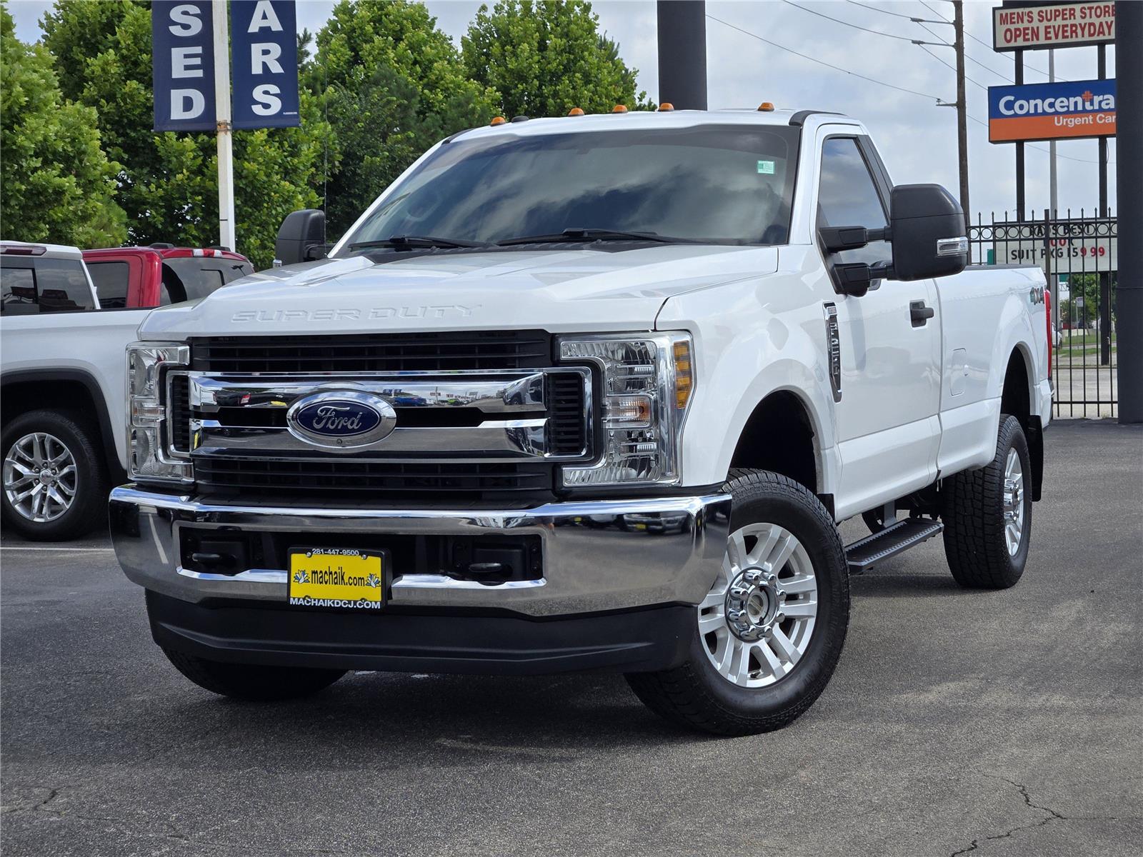 Oxford White 2019 Ford F-250 Super Duty Pickup Truck Four-Wheel Drive 