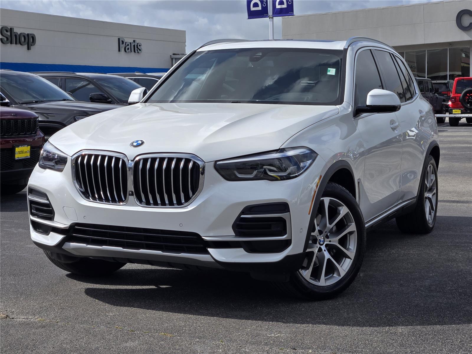 Mineral White Metallic 2023 BMW X5 SUV / Crossover All-Wheel Drive Automatic
