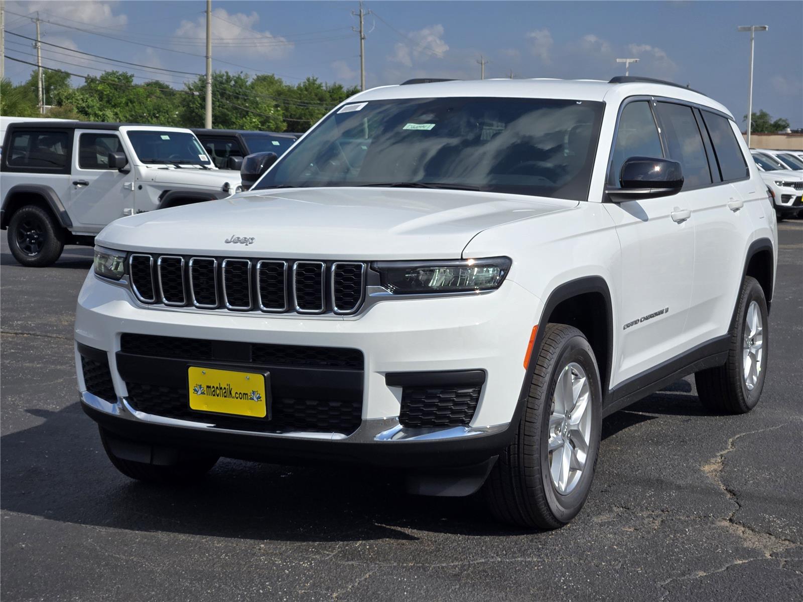 Bright White Clearcoat 2026 Jeep Grand Cherokee L SUV / Crossover 4X2 8-Speed Automatic