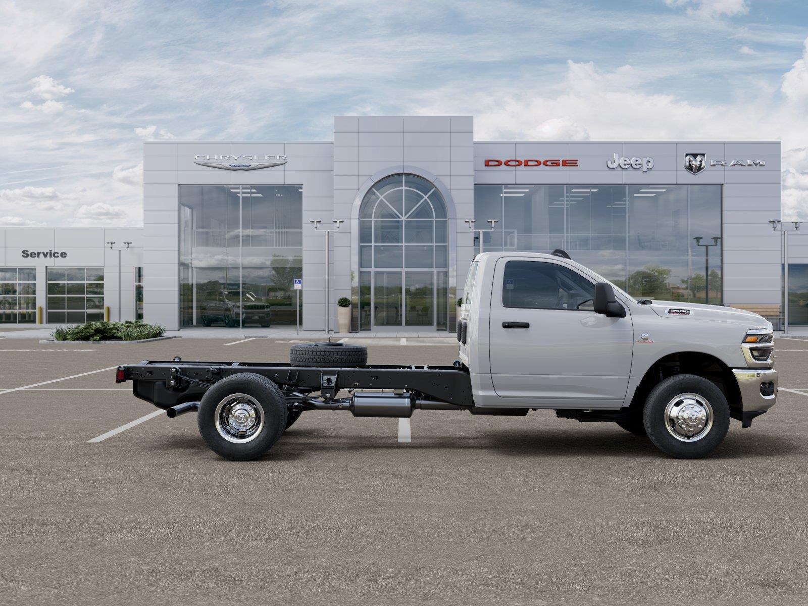 2025 Ram 3500 Chassis Cab photo 11 of 11