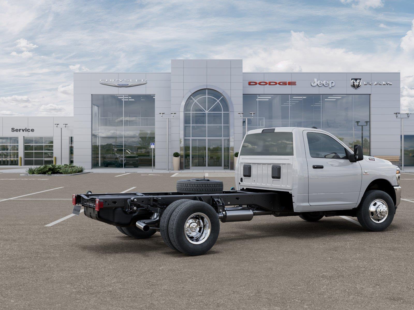 2025 Ram 3500 Chassis Cab photo 2 of 11