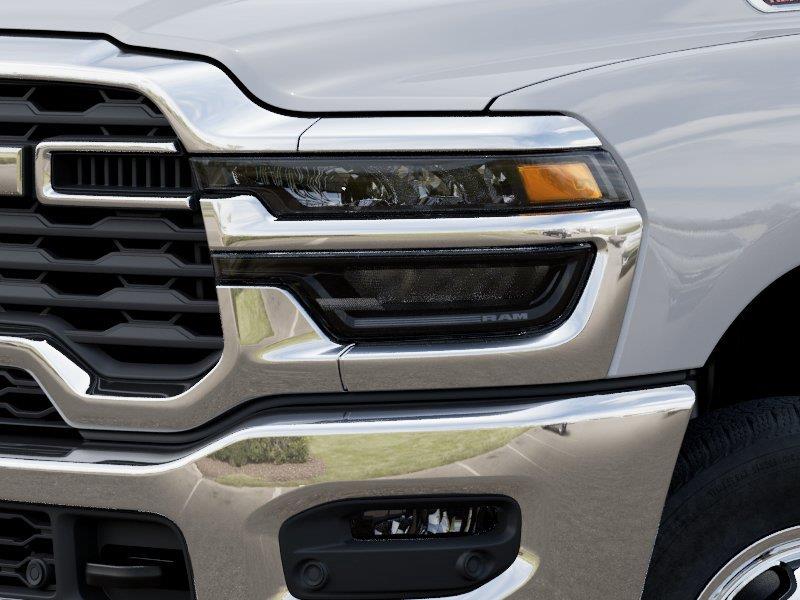 2025 Ram 3500 Chassis Cab photo 6 of 11