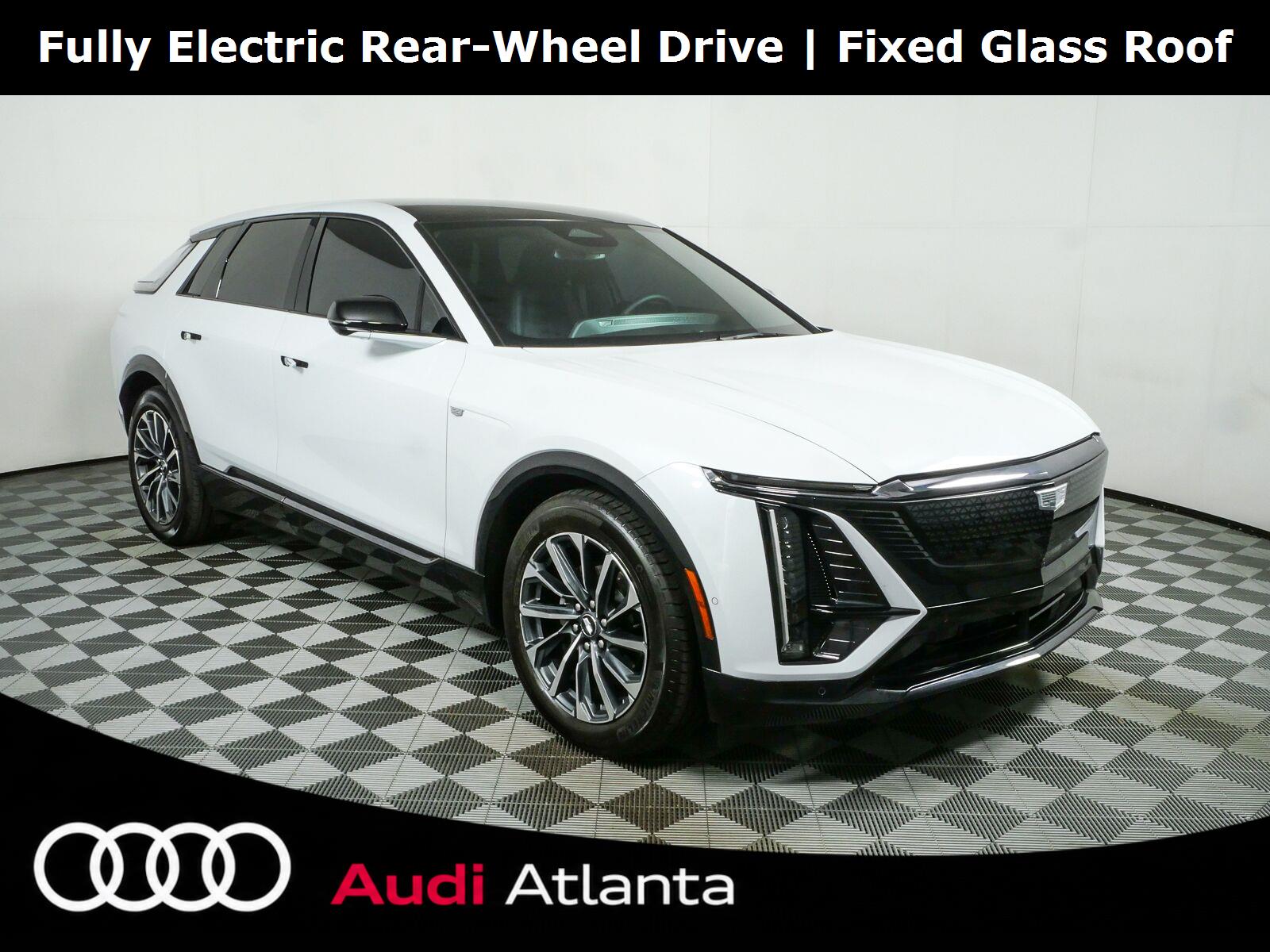 Vibrant White Tricoat 2026 Cadillac LYRIQ SUV / Crossover Rear-Wheel Drive Automatic