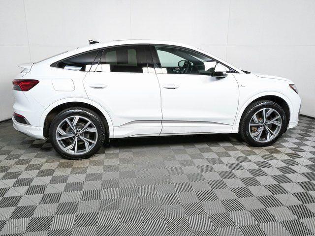Glacier White Metallic 2023 Audi Q4 e-tron Sportback Sedan All-Wheel Drive Automatic